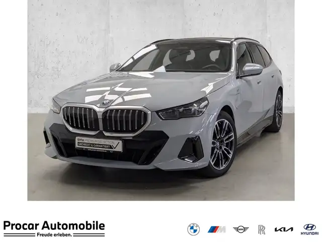 BMW 550 e xDrive Touring M Sport B&W AHK PANO DA Prof PA+