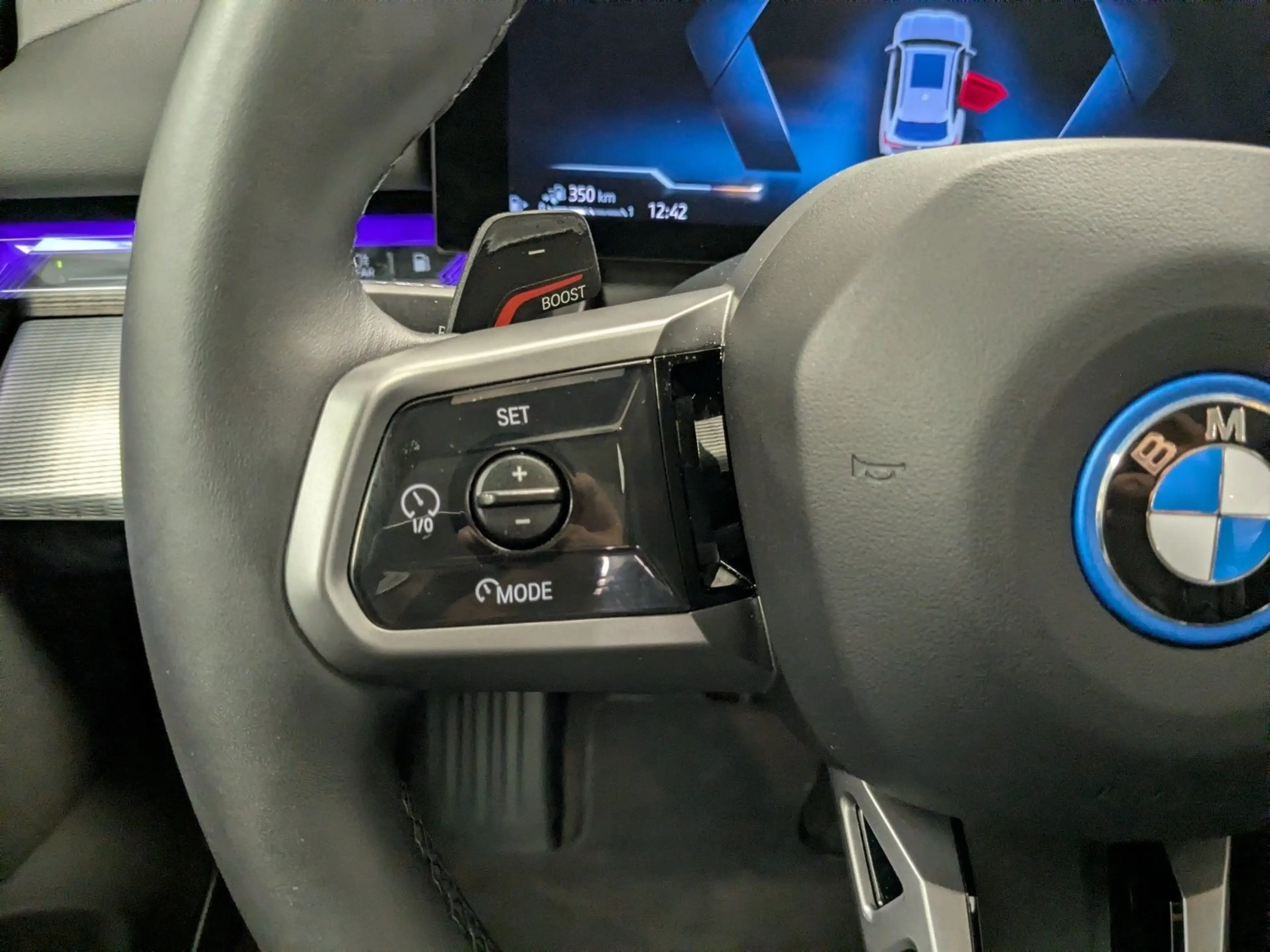 BMW 550 e xDrive Touring M Sport B&W AHK Pano DA Prof 360° — photo 13