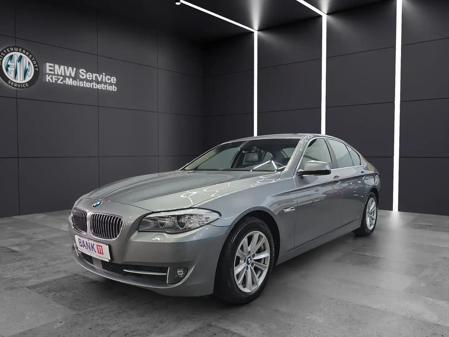 BMW 520 d Aut.F10 AHK* HiFi Pano DAB Xenon Grigio - 1