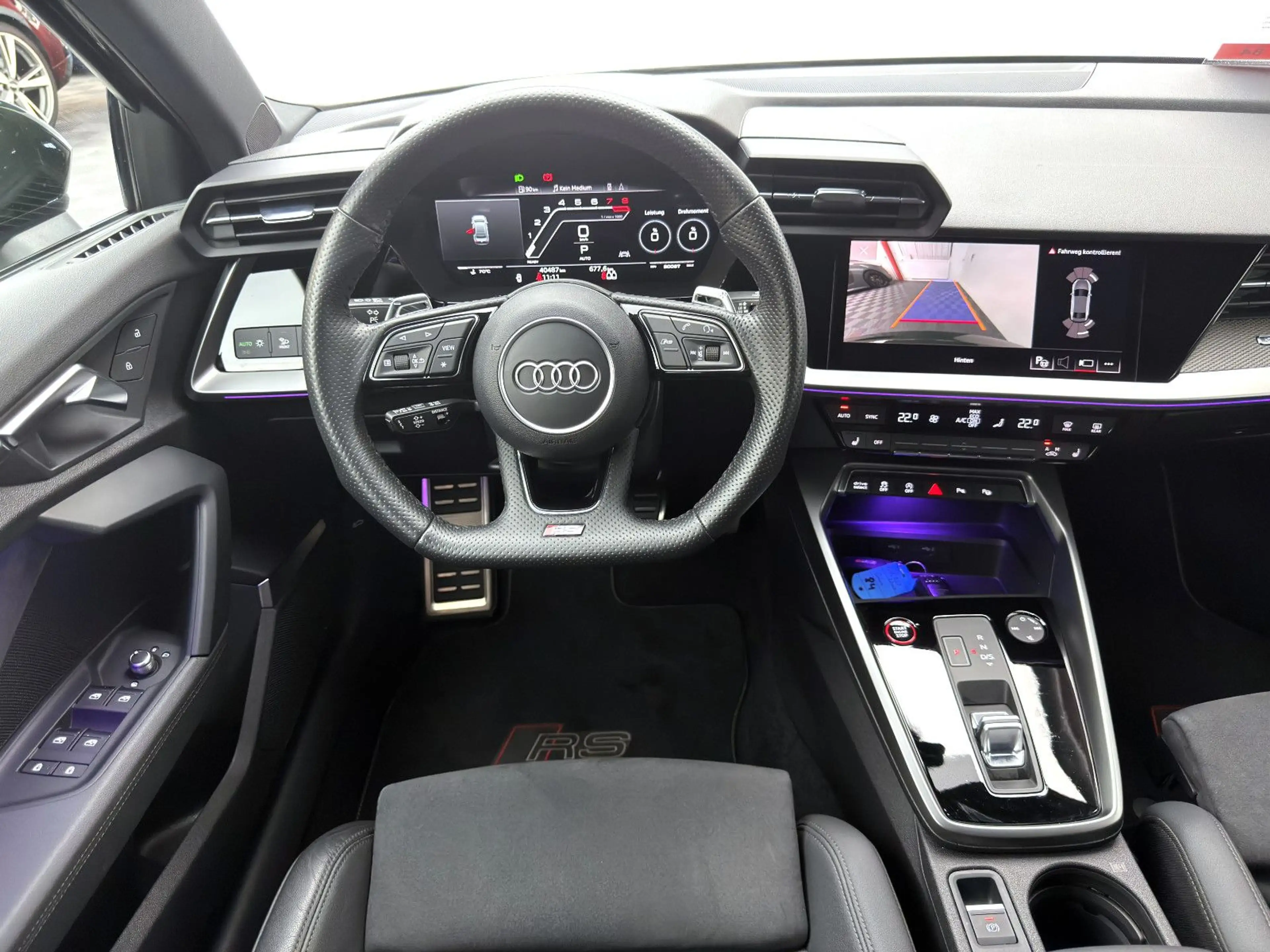 Audi RS3 Lim. 2.5 TFSI *Malachitgrün*B&O*ACC*RFK* — photo 9