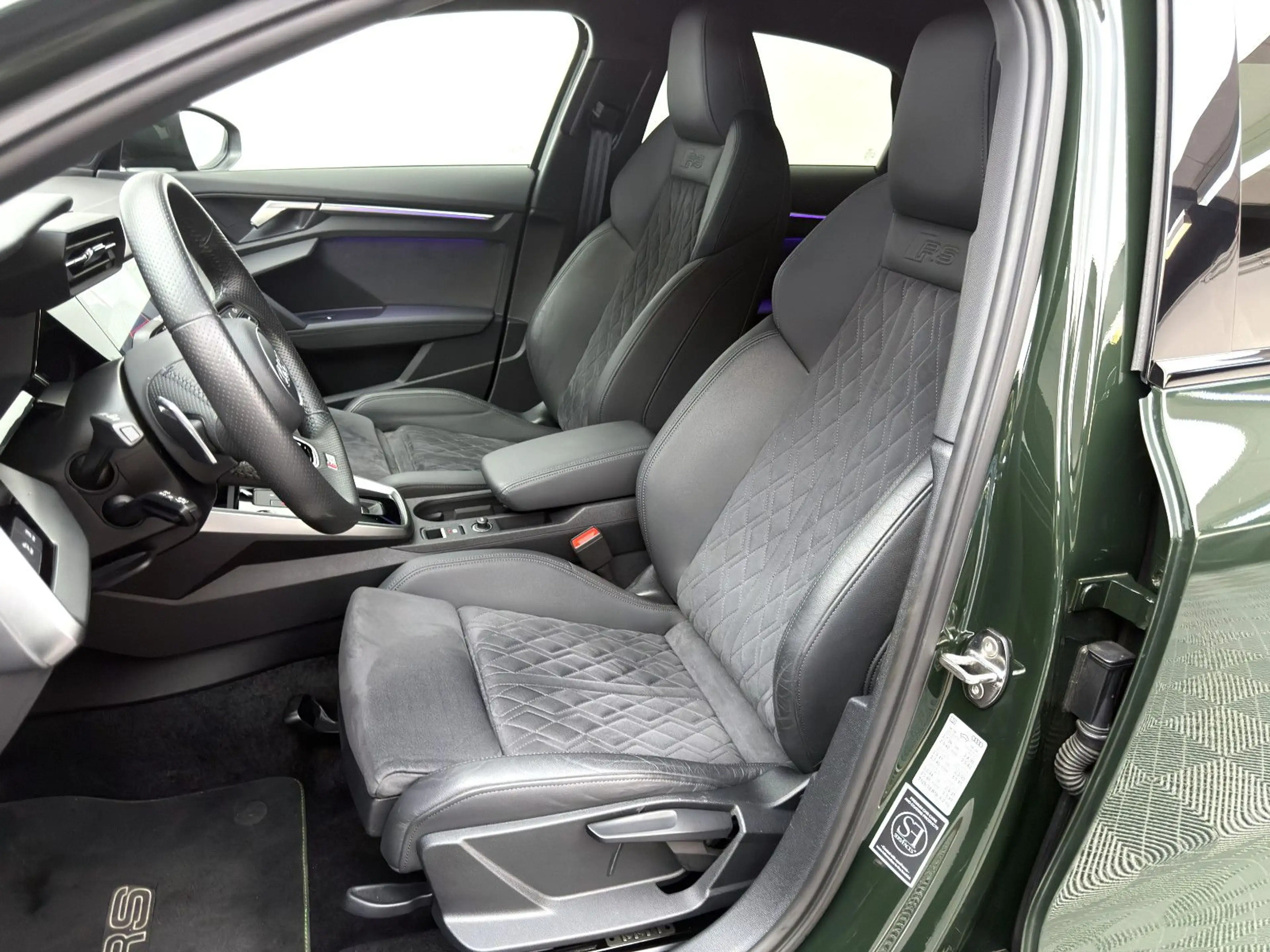 Audi RS3 Lim. 2.5 TFSI *Malachitgrün*B&O*ACC*RFK* — photo 6