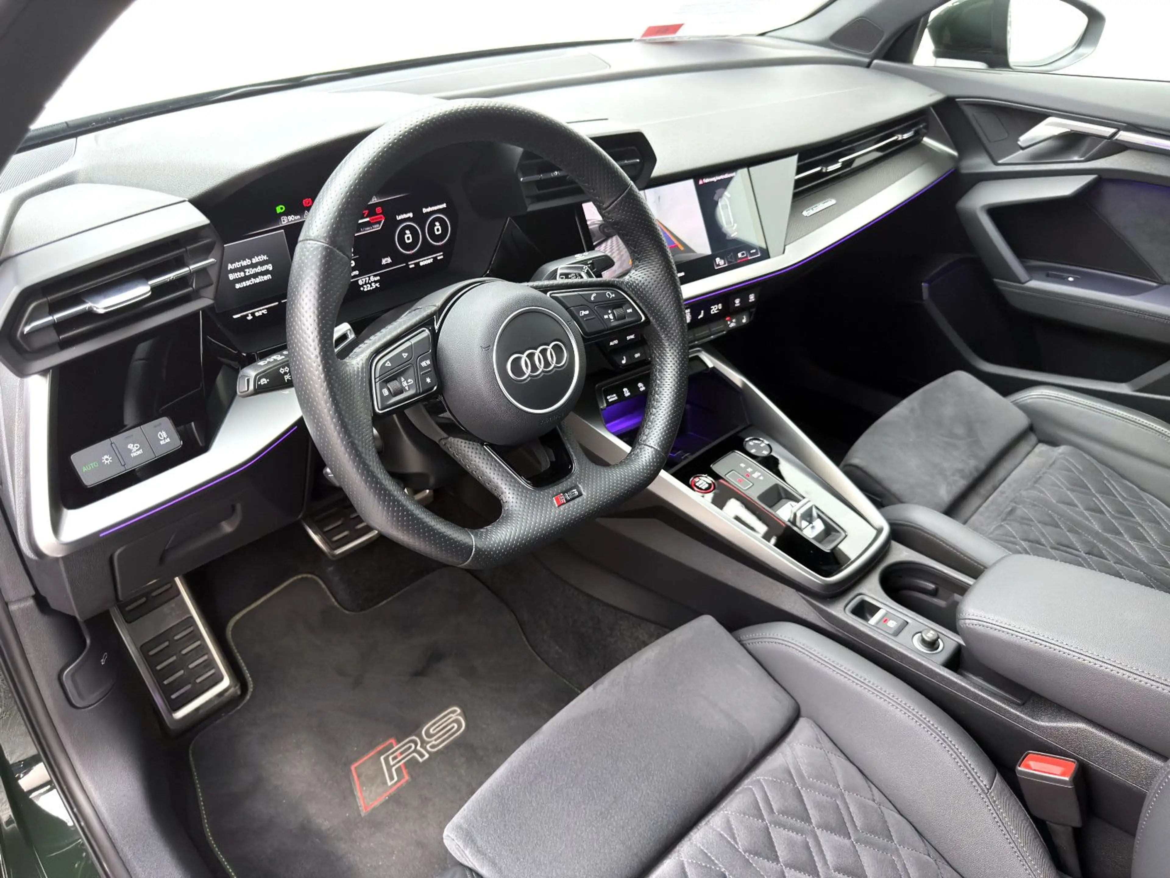 Audi RS3 Lim. 2.5 TFSI *Malachitgrün*B&O*ACC*RFK* — photo 5