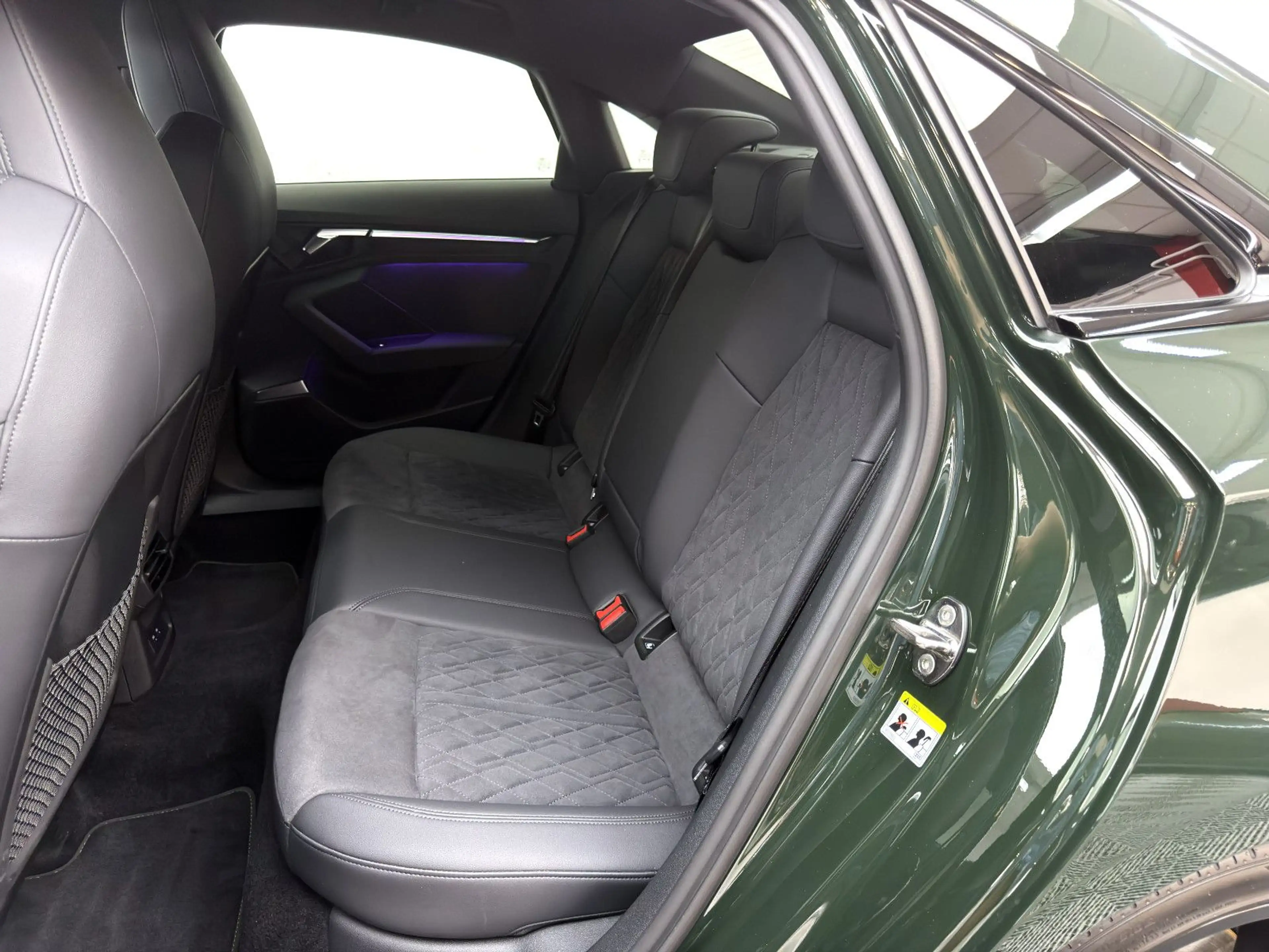 Audi RS3 Lim. 2.5 TFSI *Malachitgrün*B&O*ACC*RFK* — photo 7