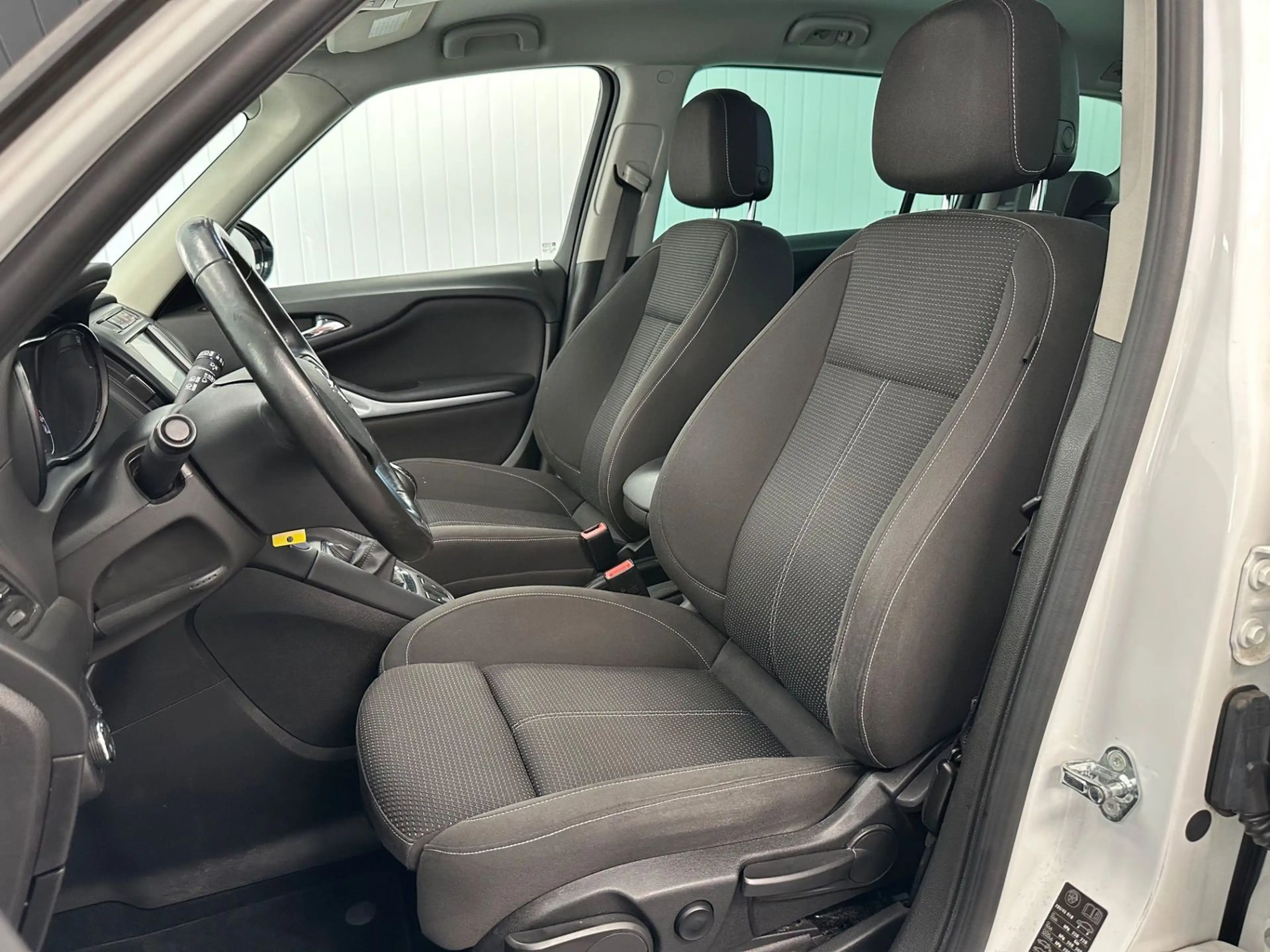 Opel Zafira Tourer 1.4 Turbo AHK — photo 15