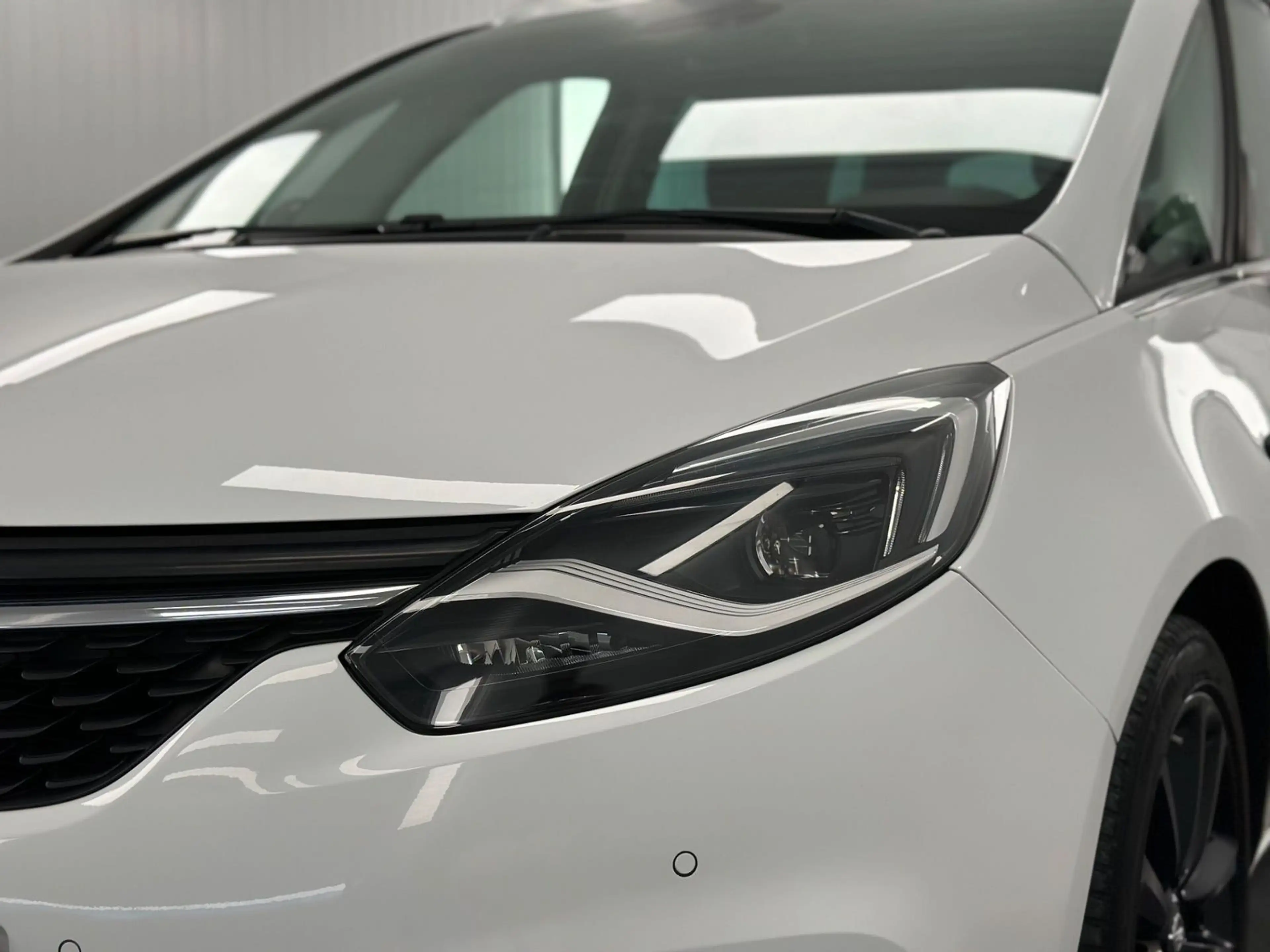 Opel Zafira Tourer 1.4 Turbo AHK — photo 5