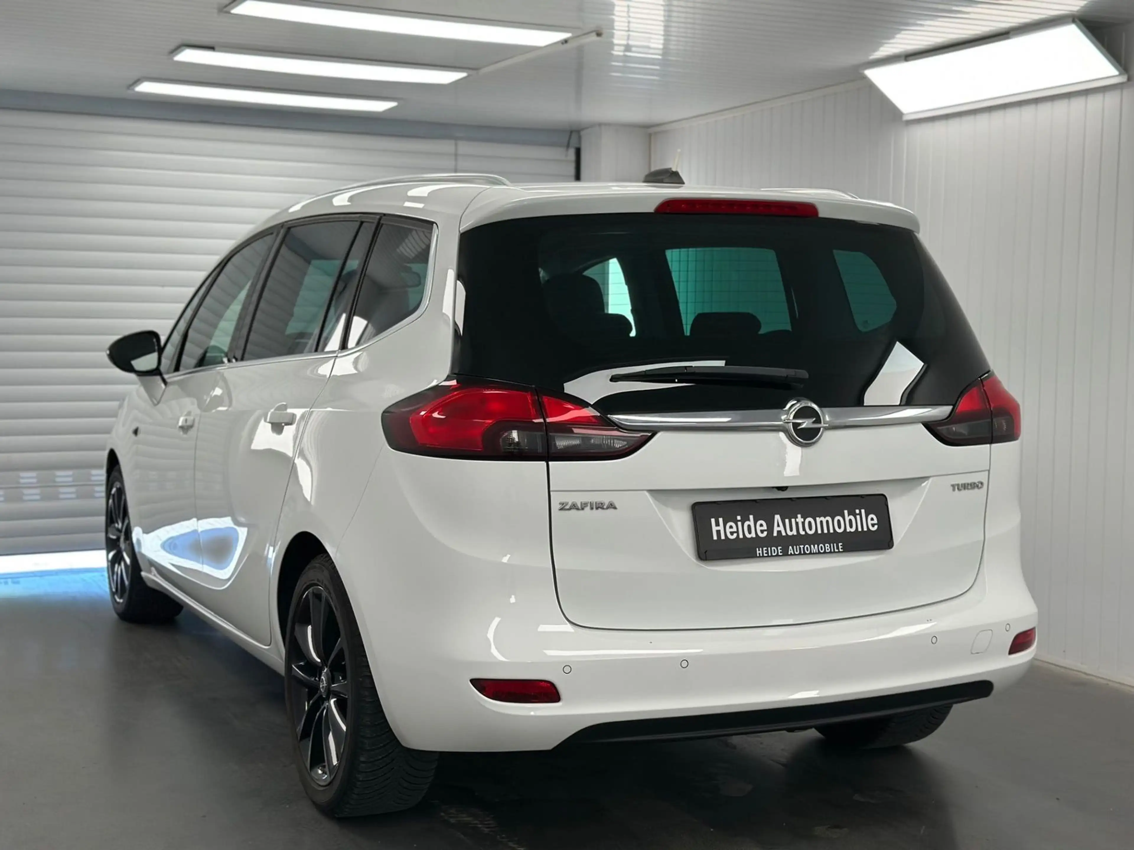 Opel Zafira Tourer 1.4 Turbo AHK — photo 8