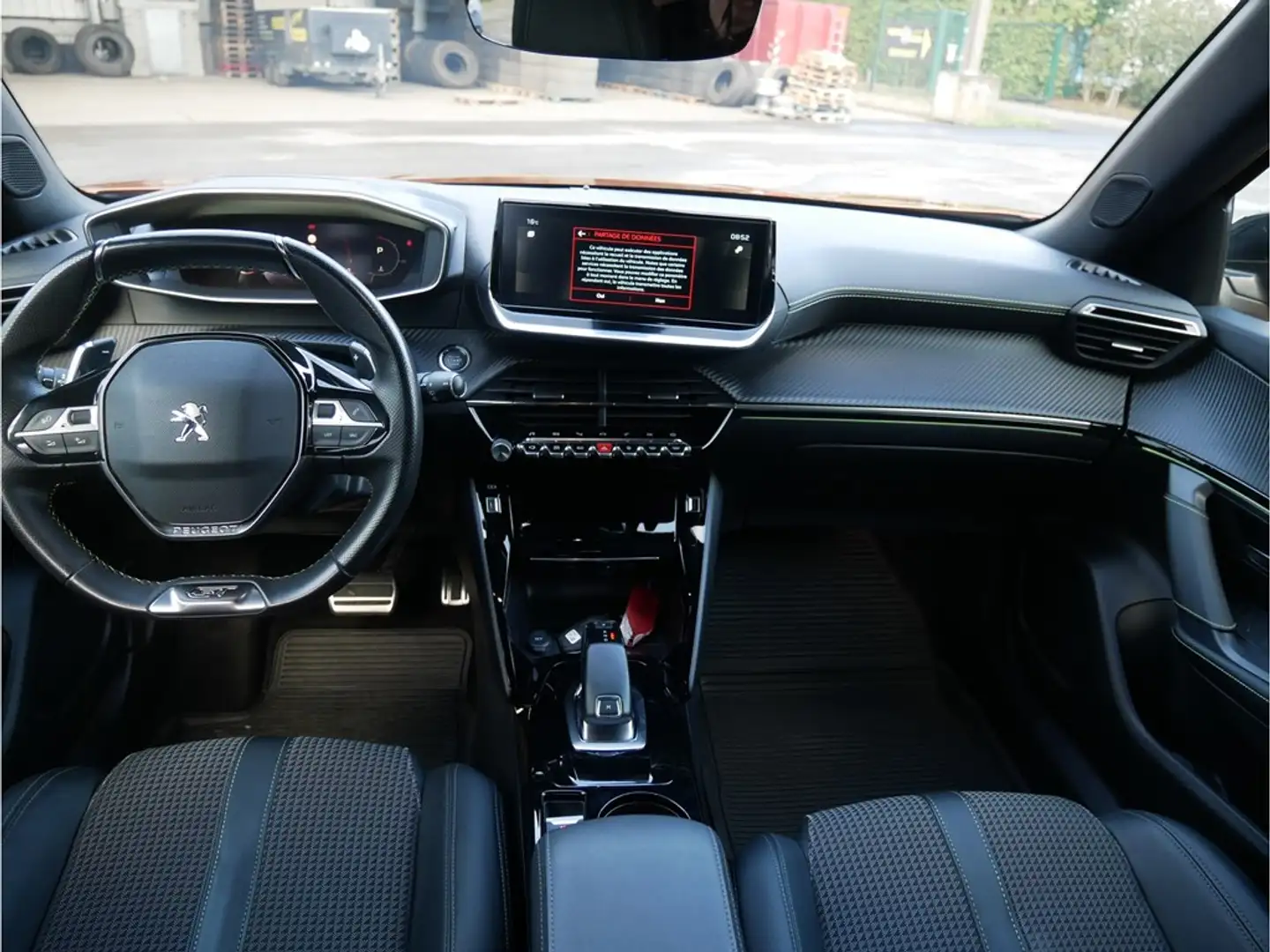 Peugeot 2008 GT Line 1.5BlueHDi 96kW(130ch) BTE AUTO Orange - 2