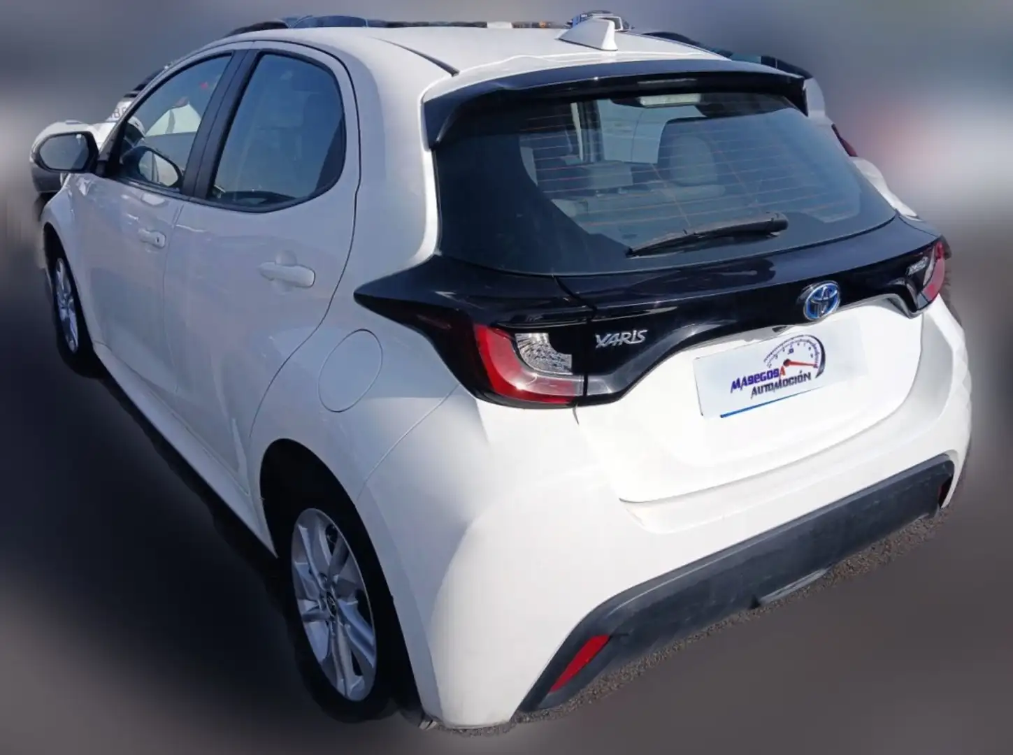 Toyota Yaris 120H 1.5 Business Plus Blanco - 2