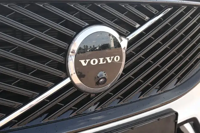 Volvo XC60 view 9