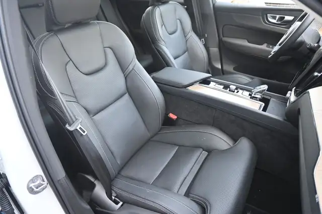 Volvo XC60 view 14