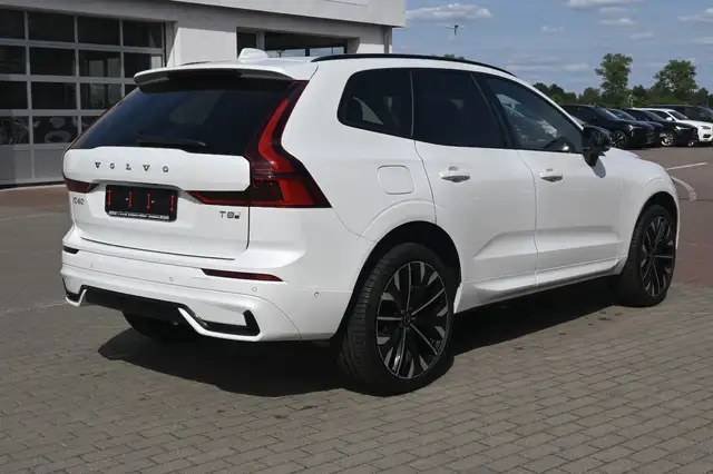 Volvo XC60 view 5