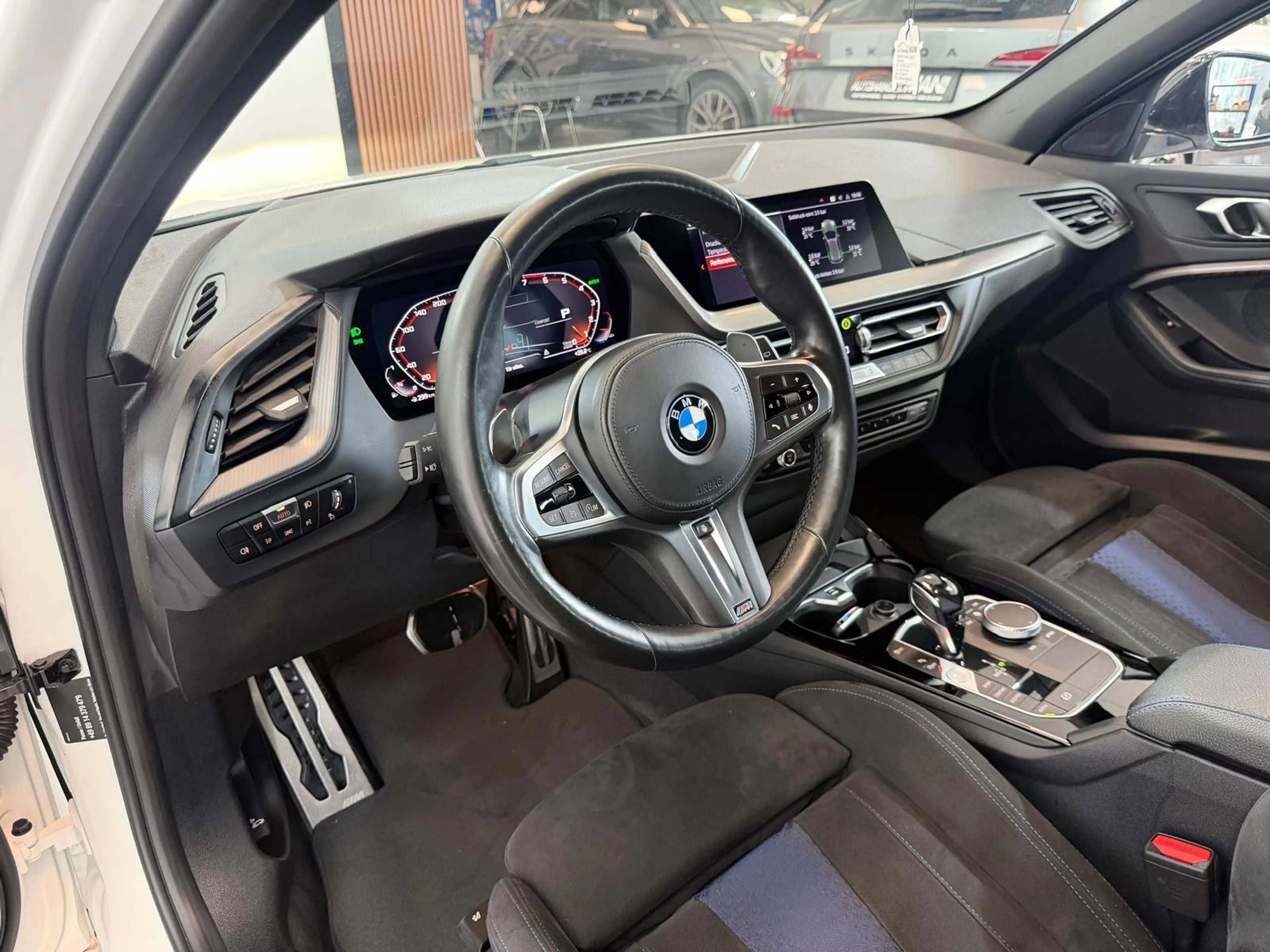 BMW 135 1Limousine M135 i xDrive/ACC/PDC/LED/Kamera — photo 9
