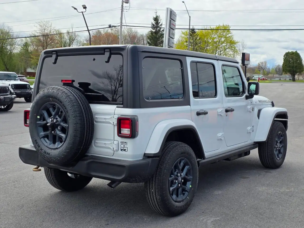 Jeep Wrangler снимка Jeep Wrangler