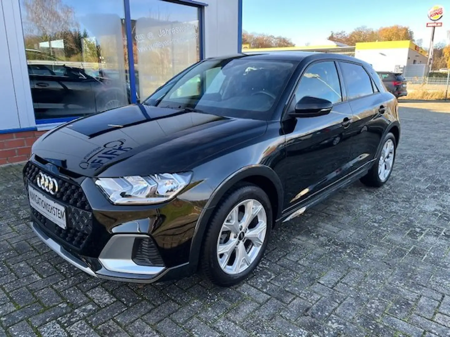 Audi A1 35 TFSI allstreet Navi Leder Sitzhzg App Connect Noir - 1