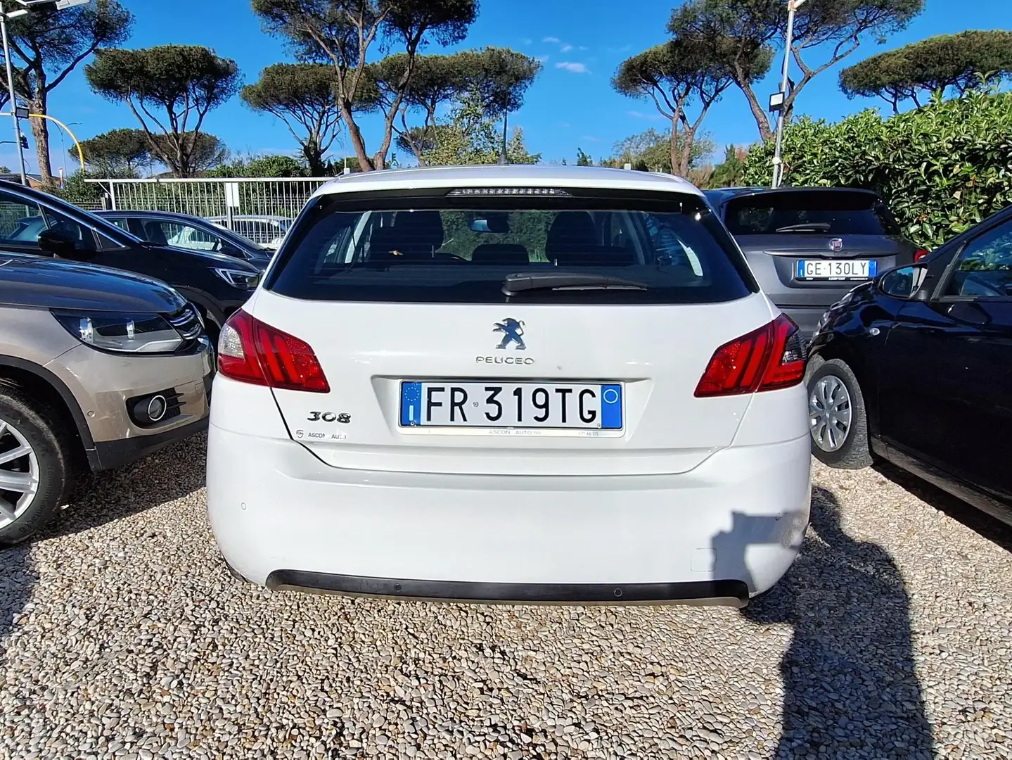 Peugeot 308 5p 1.5 bluehdi  EAT8 Business  AUTOMATICO Blanco - 2