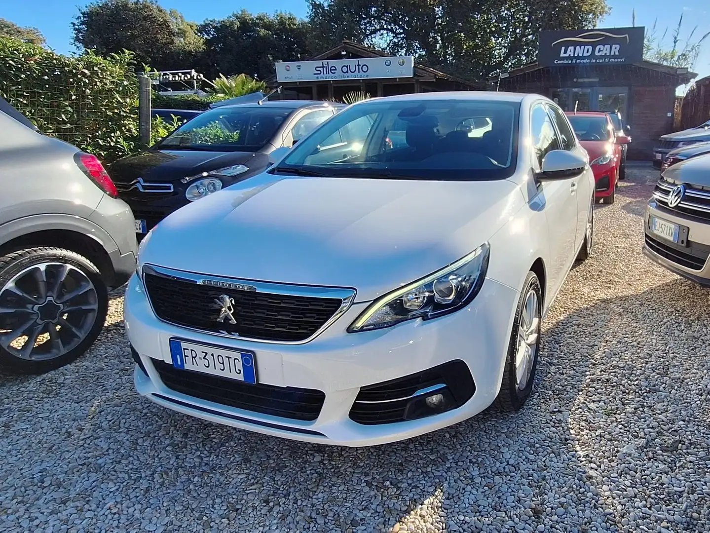 Peugeot 308 5p 1.5 bluehdi  EAT8 Business  AUTOMATICO Blanco - 1