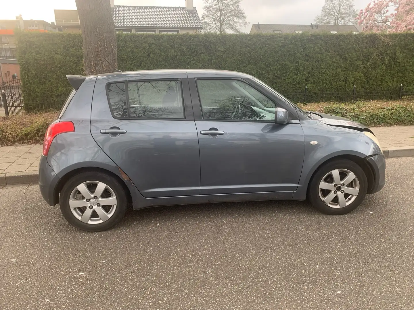 Suzuki Swift 1.3 Grijs - 2