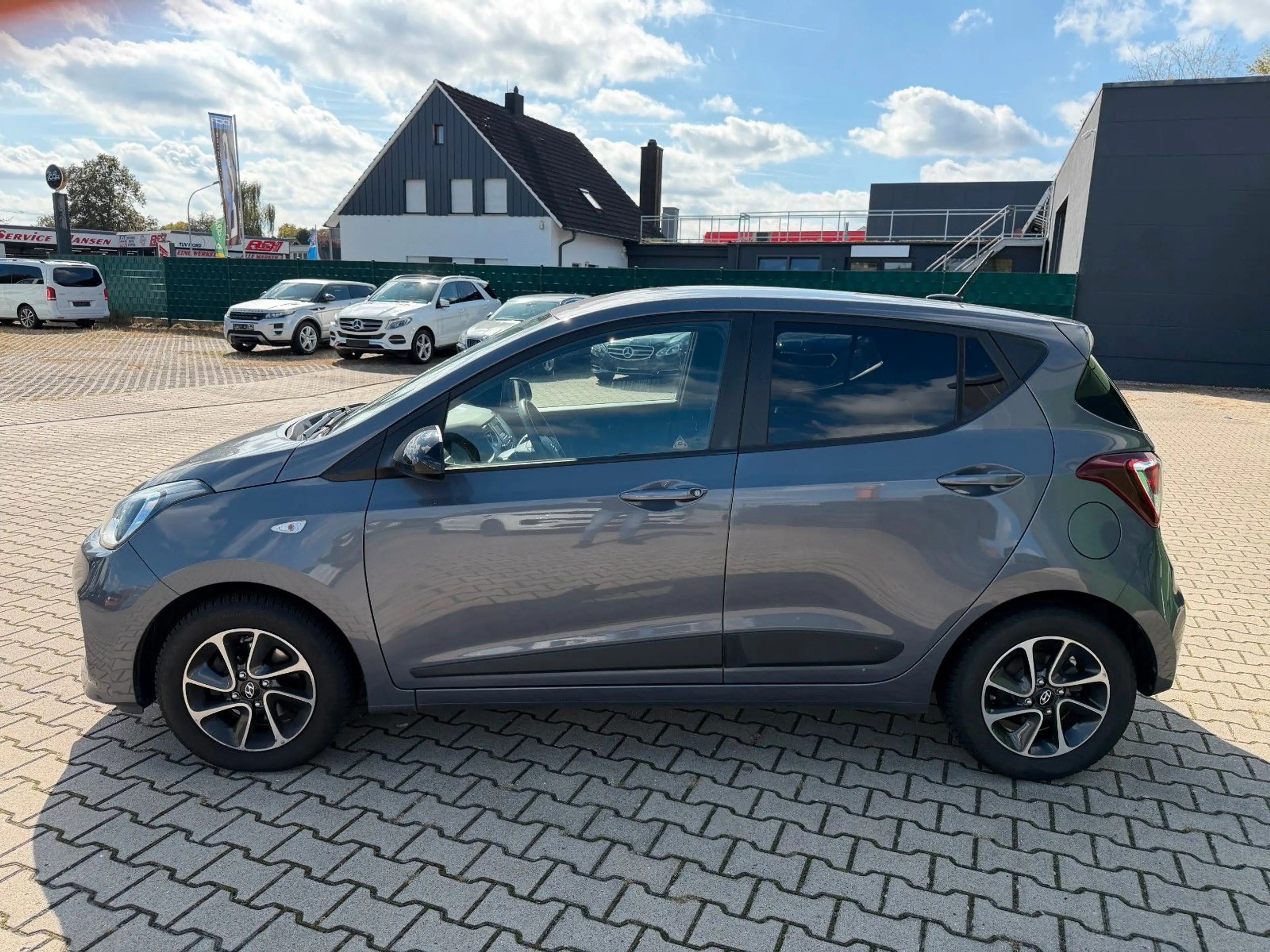 Hyundai i10 Passion*Klima*Tempomat*Alufelgen*Sitzheizung — photo 8
