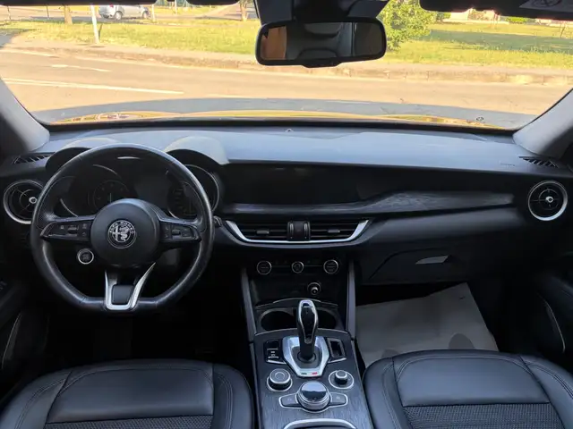 Alfa Romeo Stelvio view 5