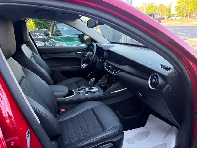 Alfa Romeo Stelvio view 7