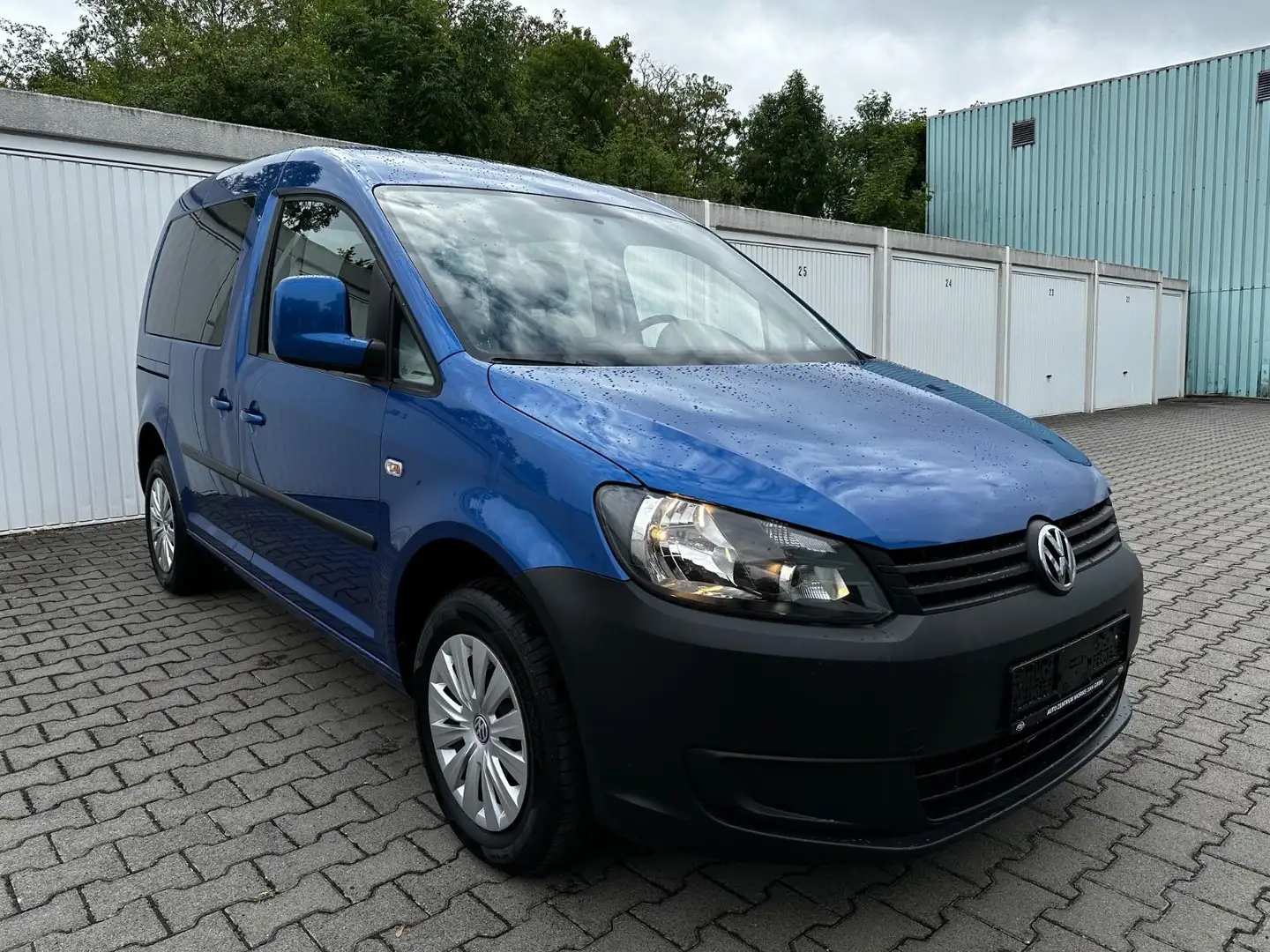 Volkswagen Caddy Trendline 1.6 TDI *1.Hand*5-Sitzer*Klima* Blau - 1