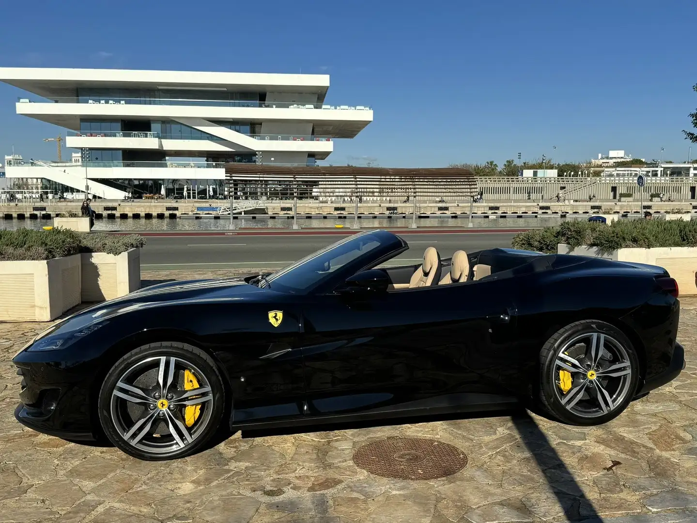 Ferrari Portofino Nero Opaco Чорний - 2
