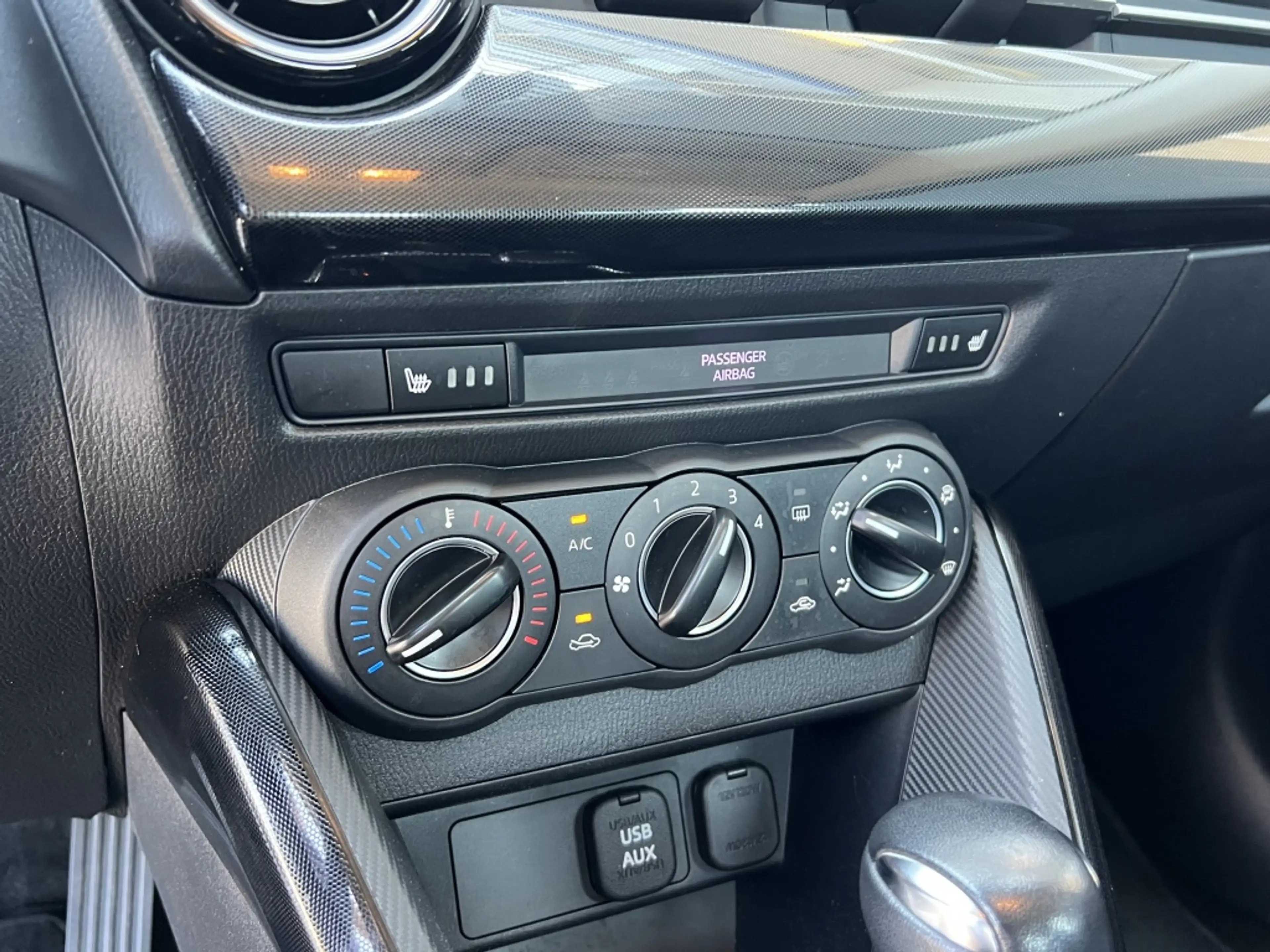 Mazda 2 1.5 Skyactiv-G TS — photo 9