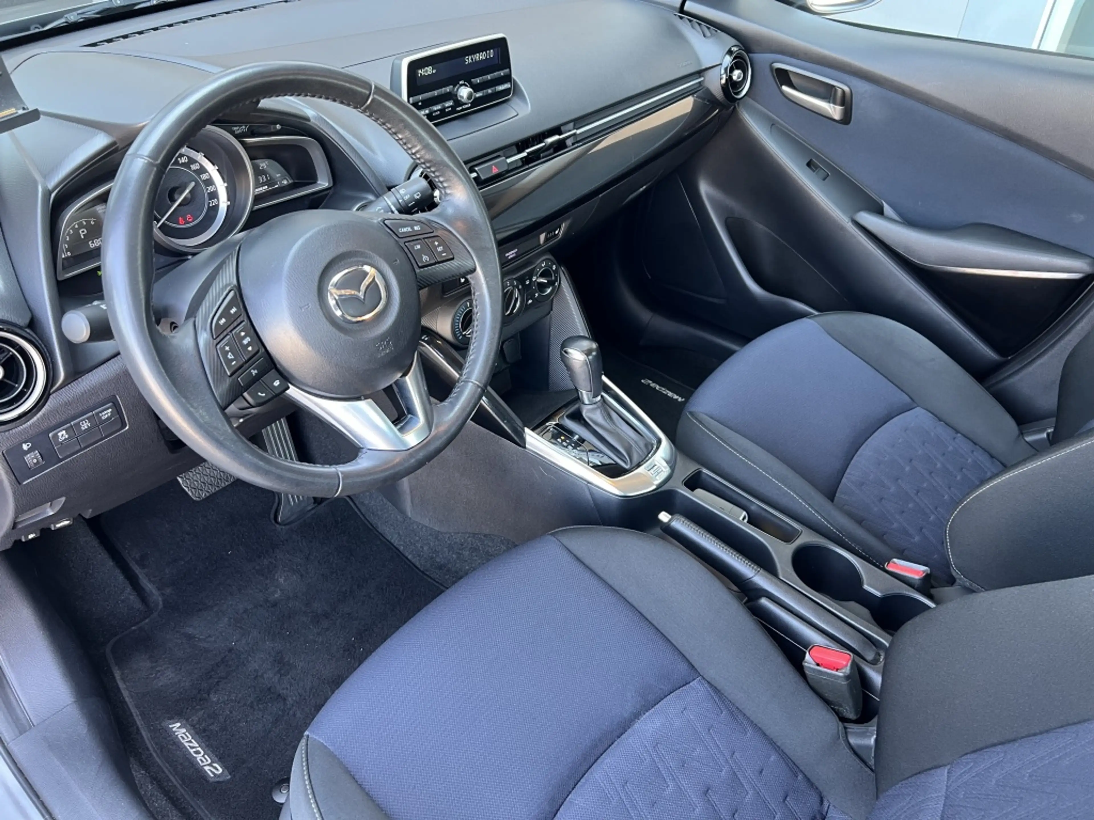 Mazda 2 1.5 Skyactiv-G TS — photo 6