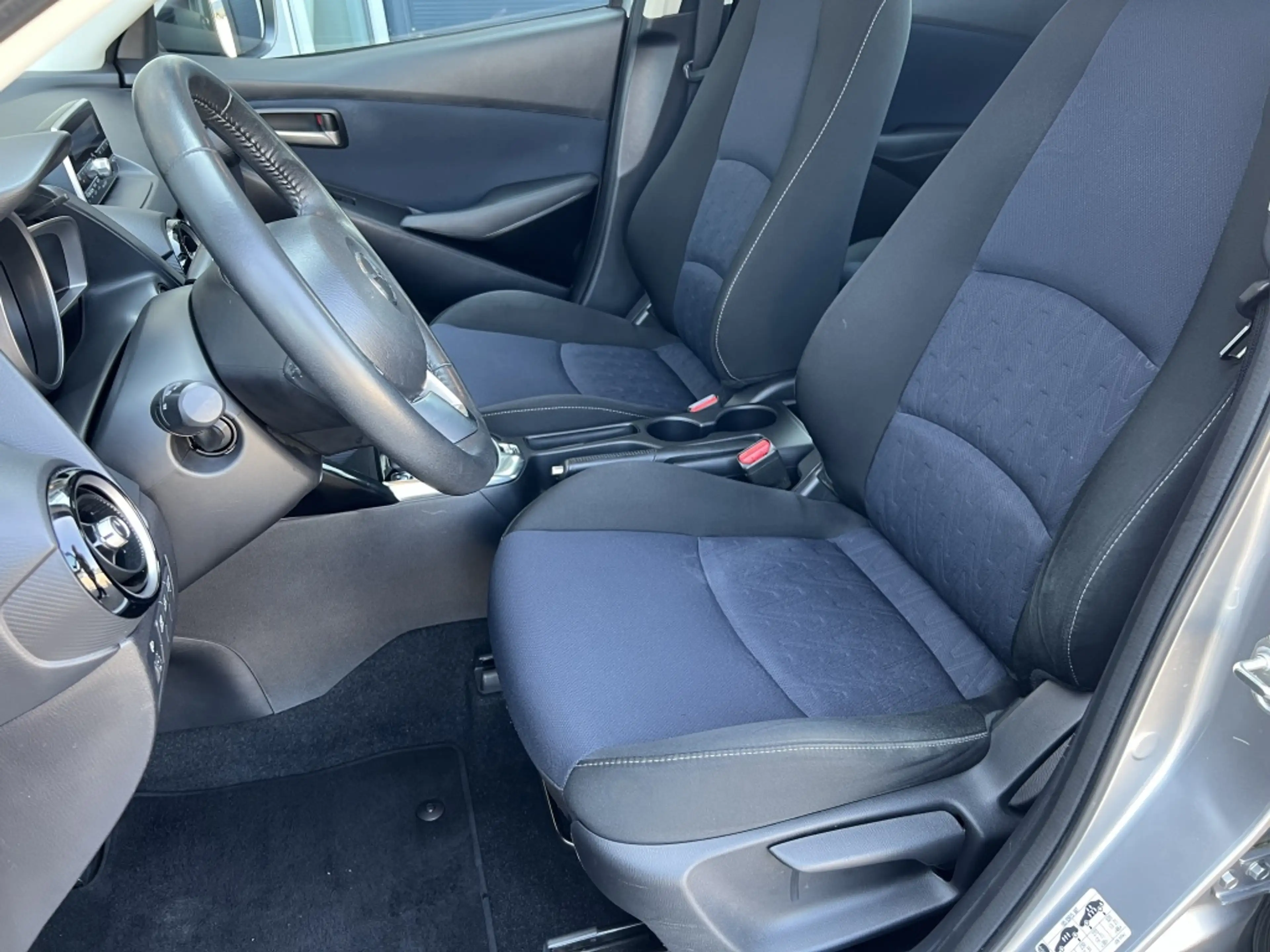 Mazda 2 1.5 Skyactiv-G TS — photo 8