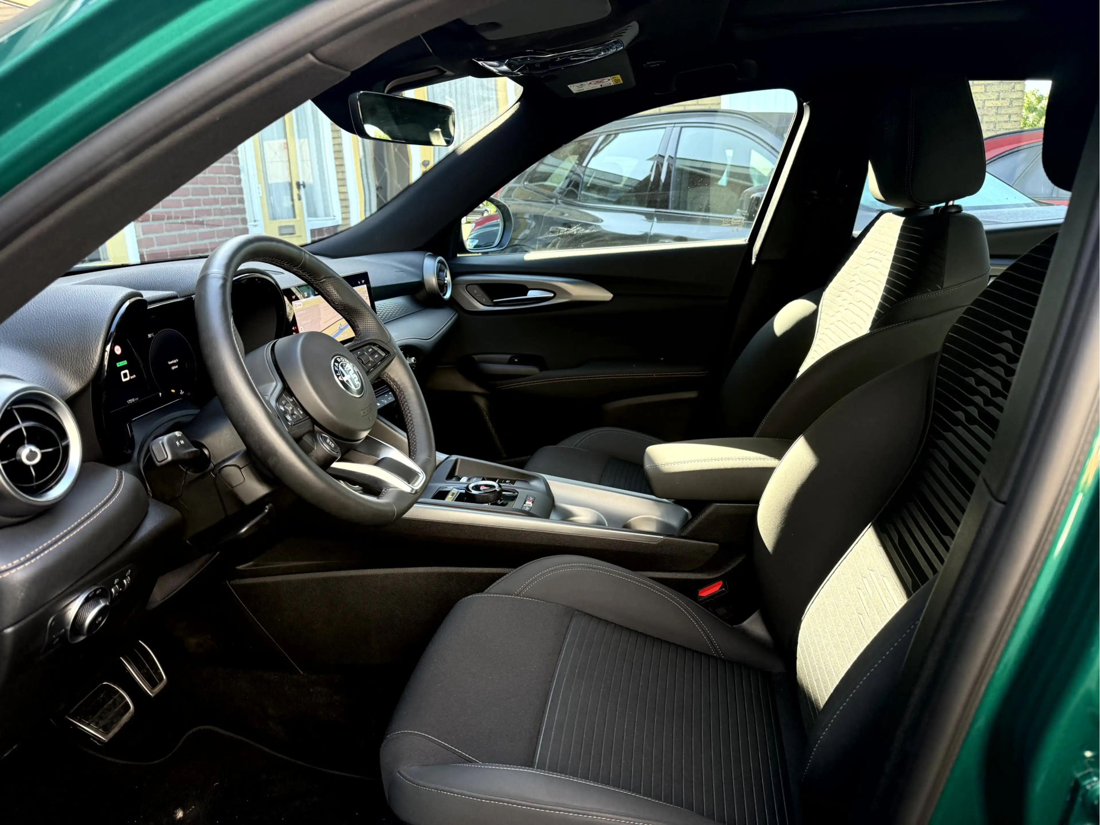 Alfa Romeo Tonale 1.5T Hybrid Edizione Business NL.Auto, Panoramadak — photo 4