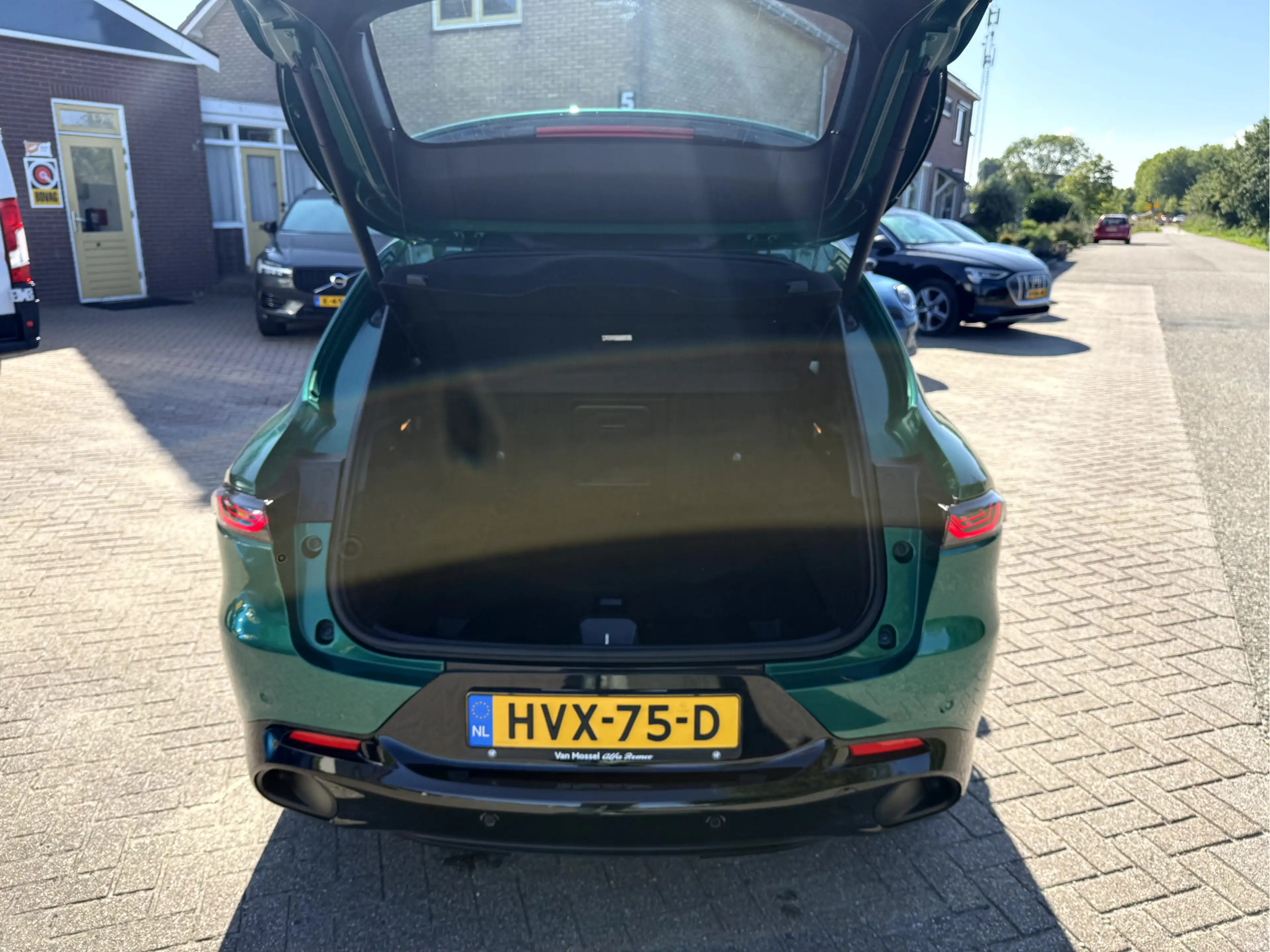 Alfa Romeo Tonale 1.5T Hybrid Edizione Business NL.Auto, Panoramadak — photo 18