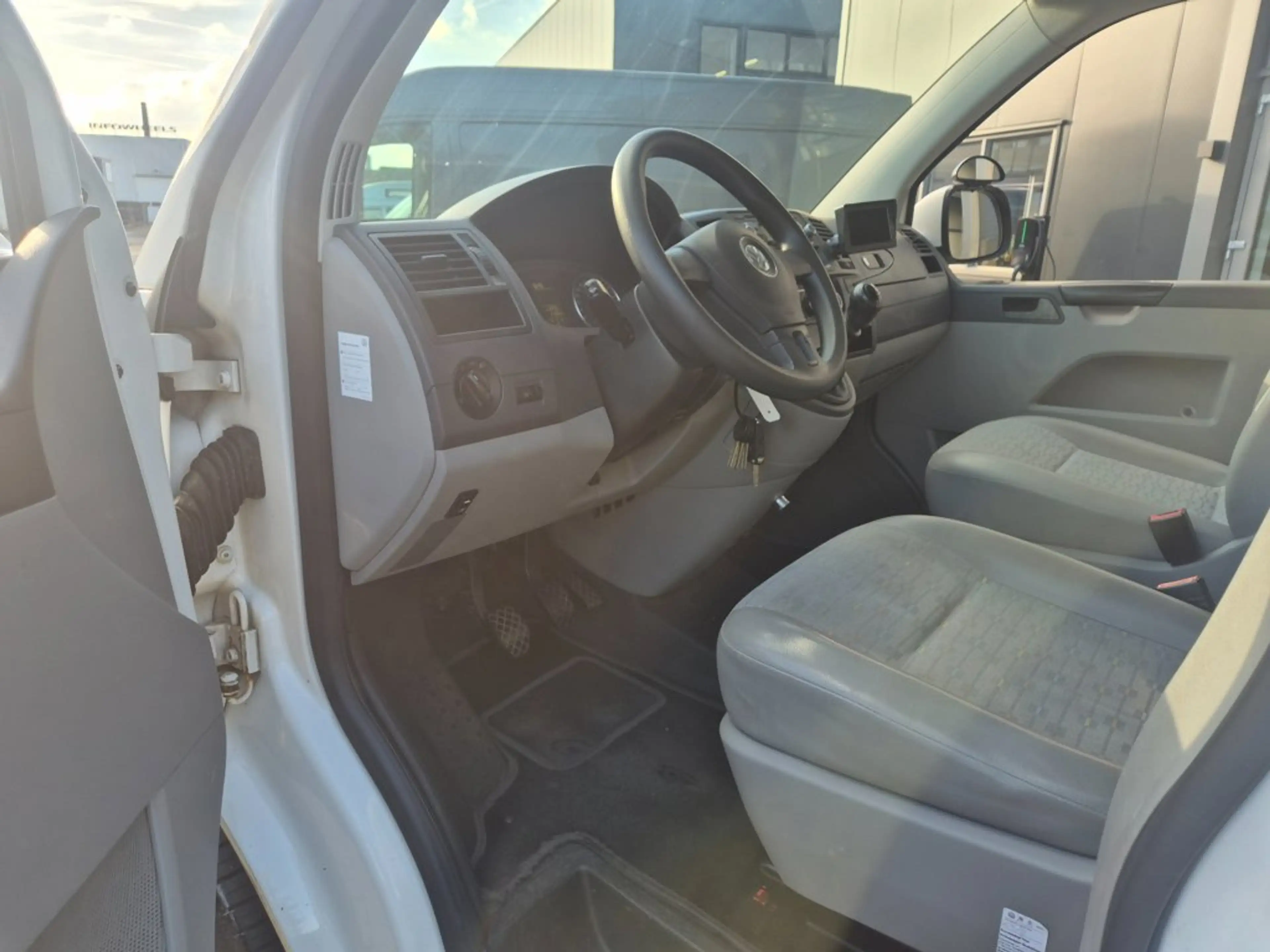 Volkswagen Transporter 2.0 TDI L1H1Dubbele cabine 140pk 2011 — photo 9