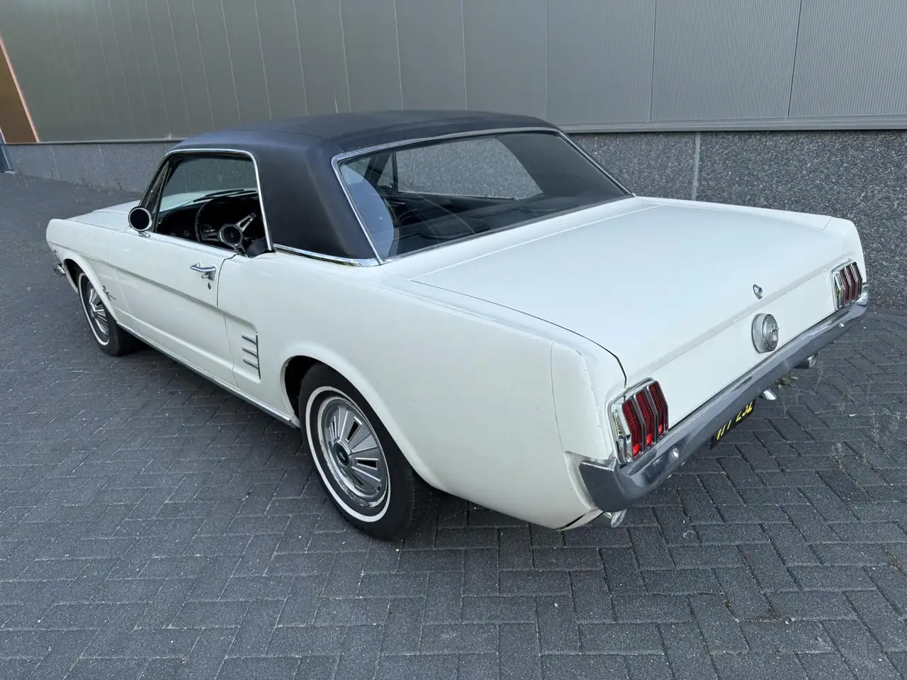 Ford Mustang Coupe, foto 12