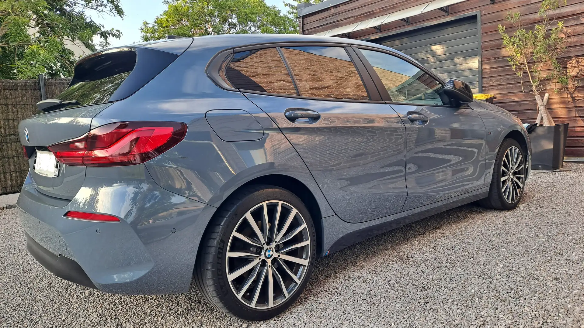 BMW 118 118i 140 ch DKG7 Lounge Gris - 2