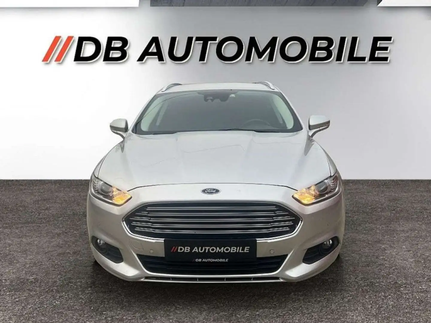 Ford Mondeo Traveller Trend 2,0 TDCi Aut, Navi, Rückfahrkamera Grau - 2