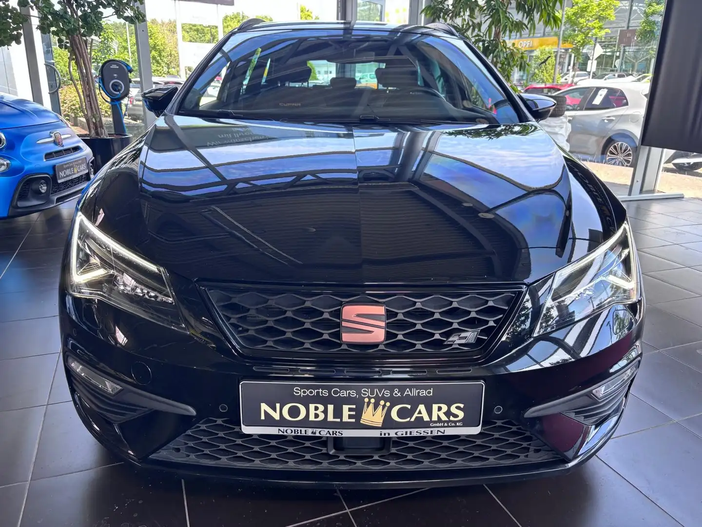 SEAT Leon ST Cupra 300 Allrad KLIMA LED NAVI ALU Schwarz - 2