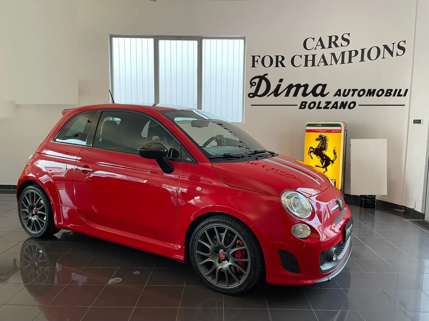 Abarth 695 1.4 16V T. T-JET TRIBUTO FERRARI 180CV MTA Rosso - 1