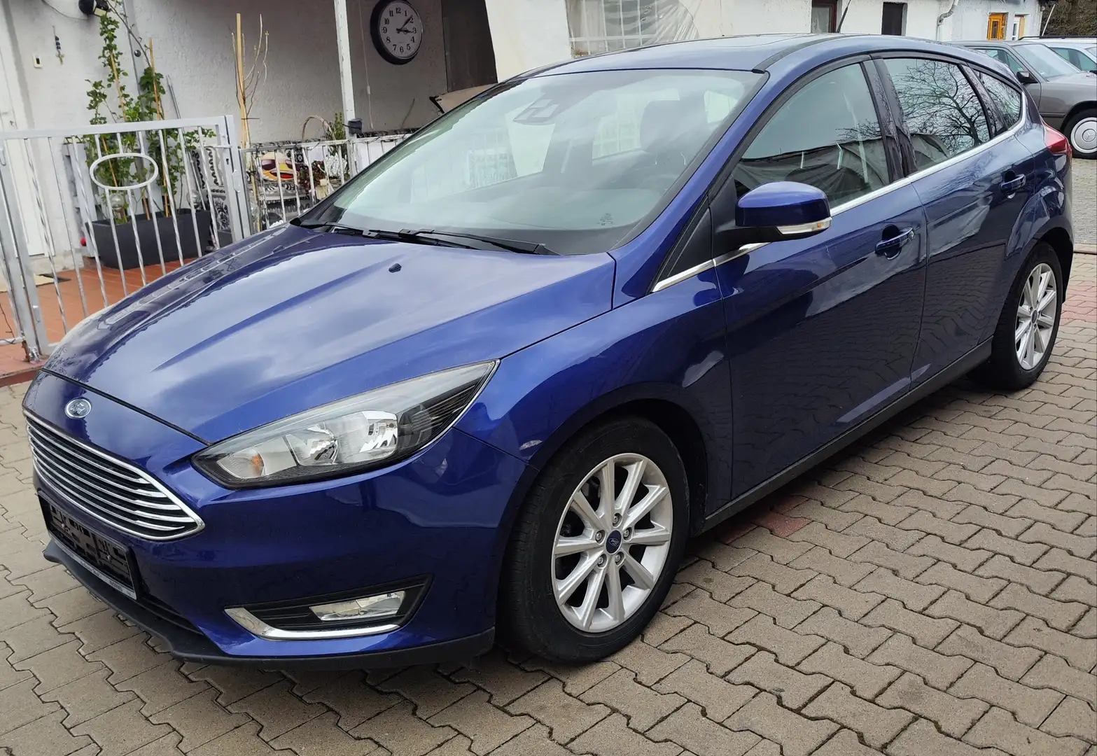 Ford Focus Titanium Bleu - 1