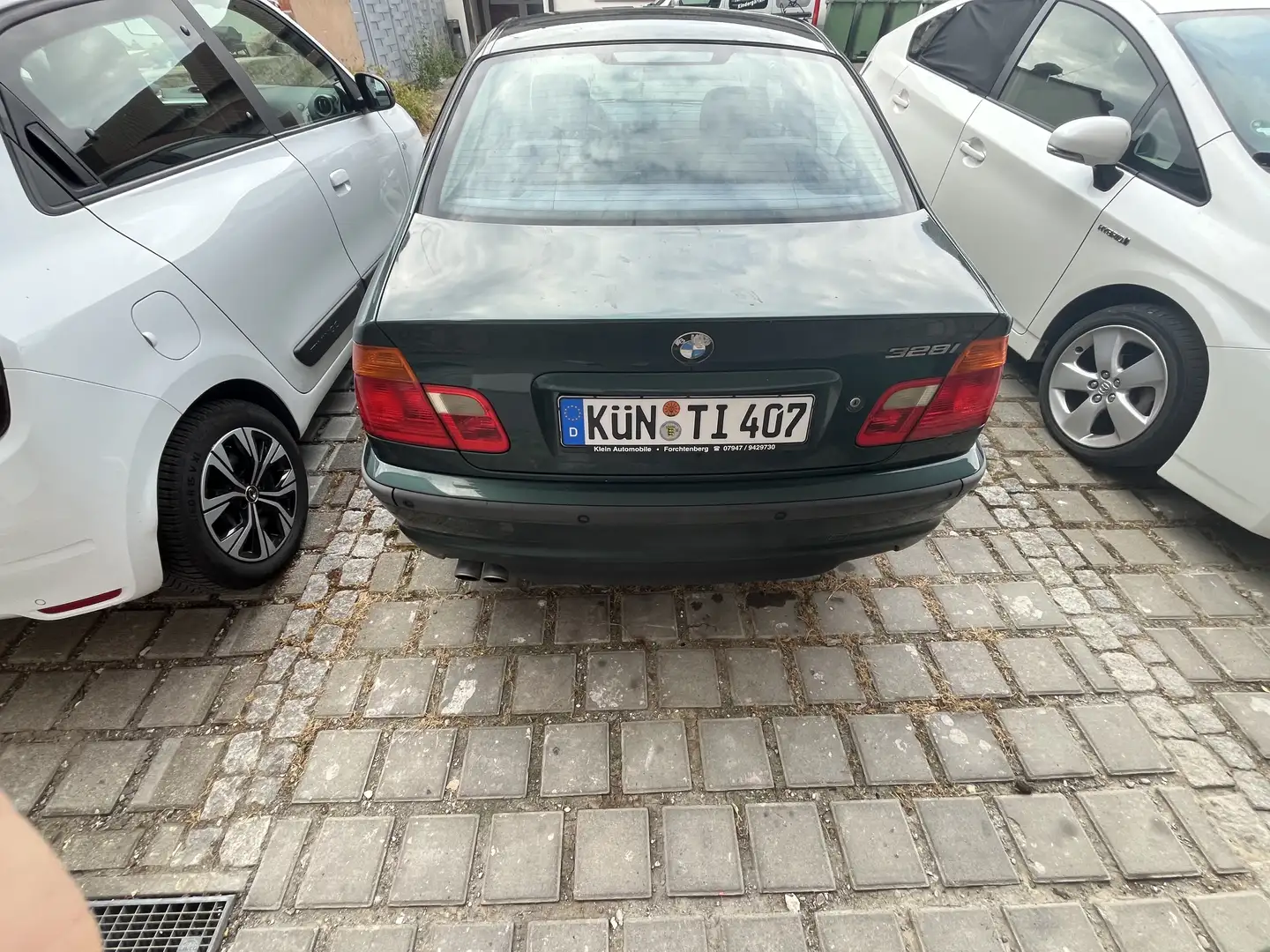 BMW 328 328i - 2
