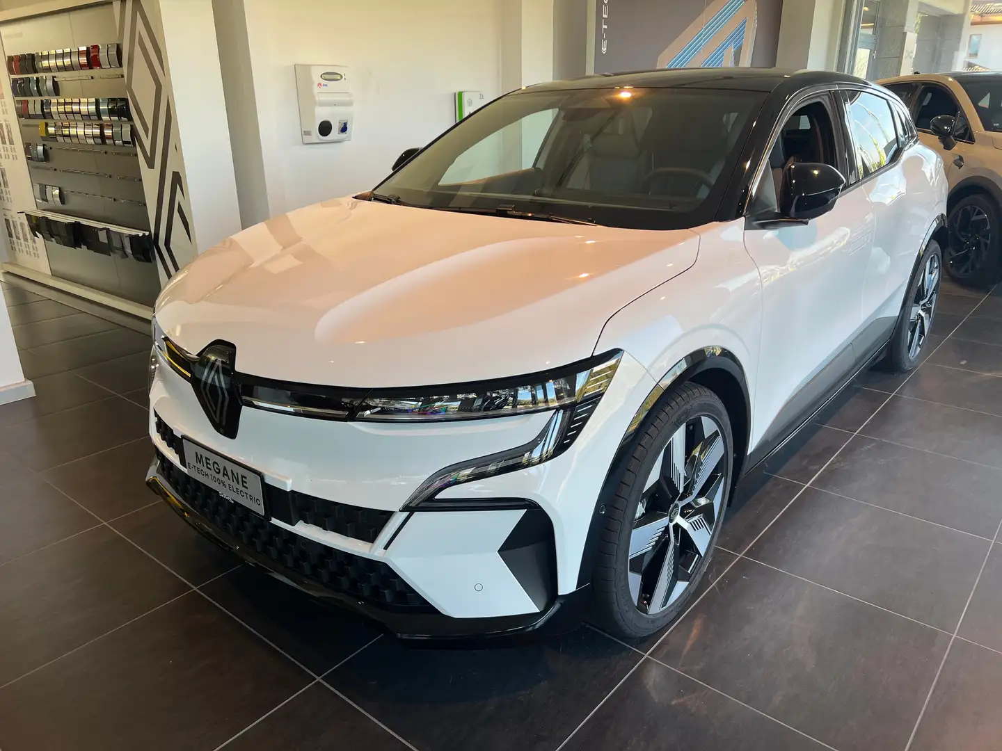 Renault Megane E-Tech Megane E-Tech Techno EV60 220cv AC22 Weiß - 1