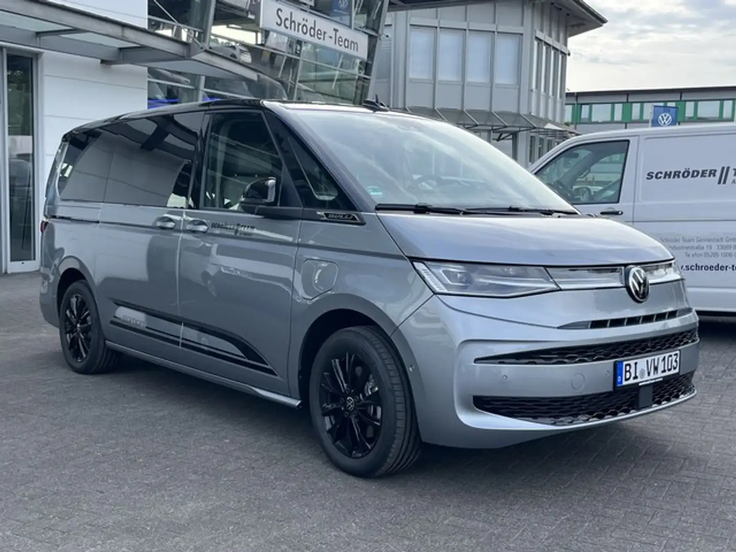 Volkswagen T7 Multivan Edition lang LÜ 4Motion eHybrid AHK Ha Silber - 2