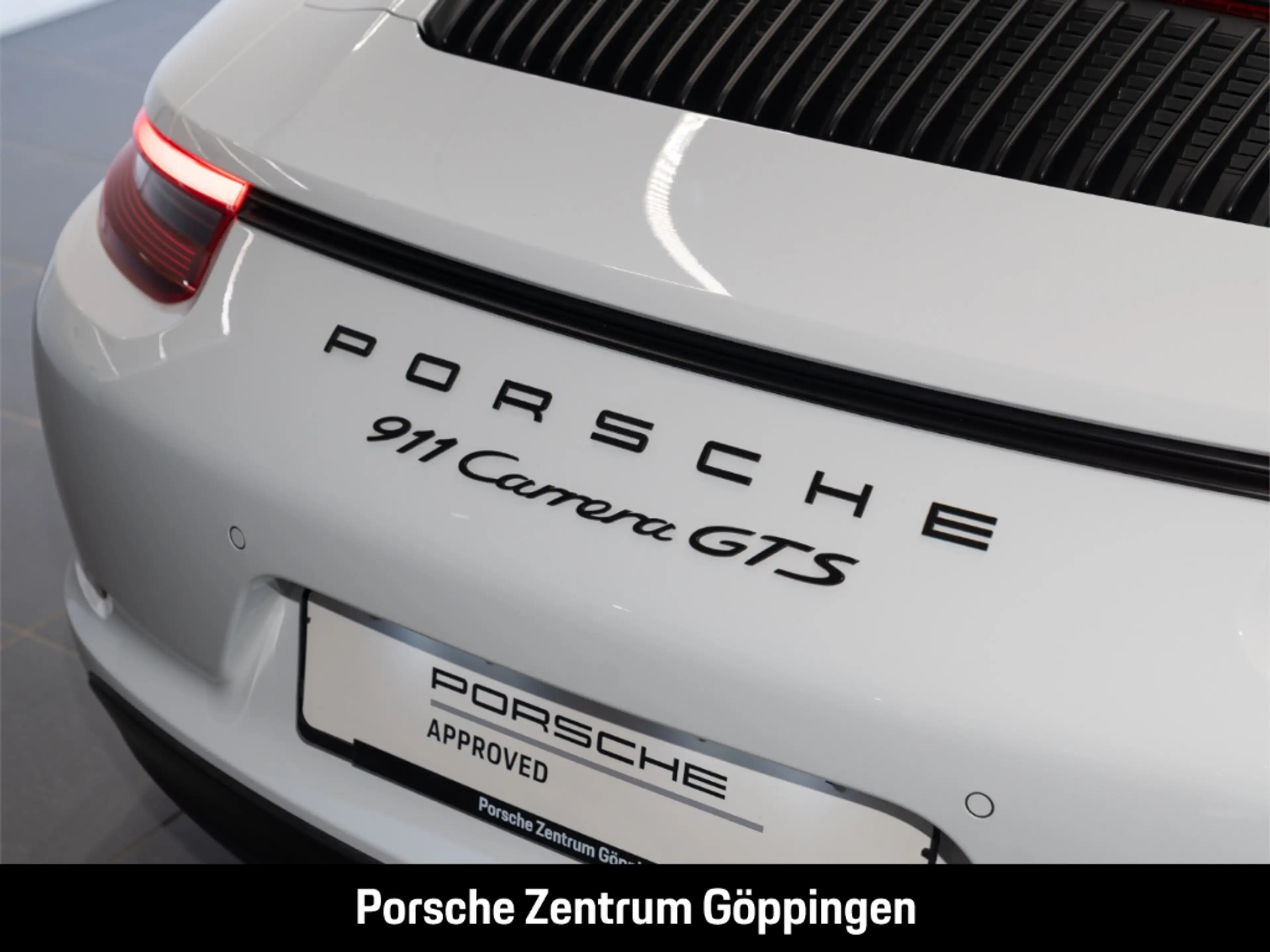 Porsche 991 -2 (911) Carrera GTS — photo 10