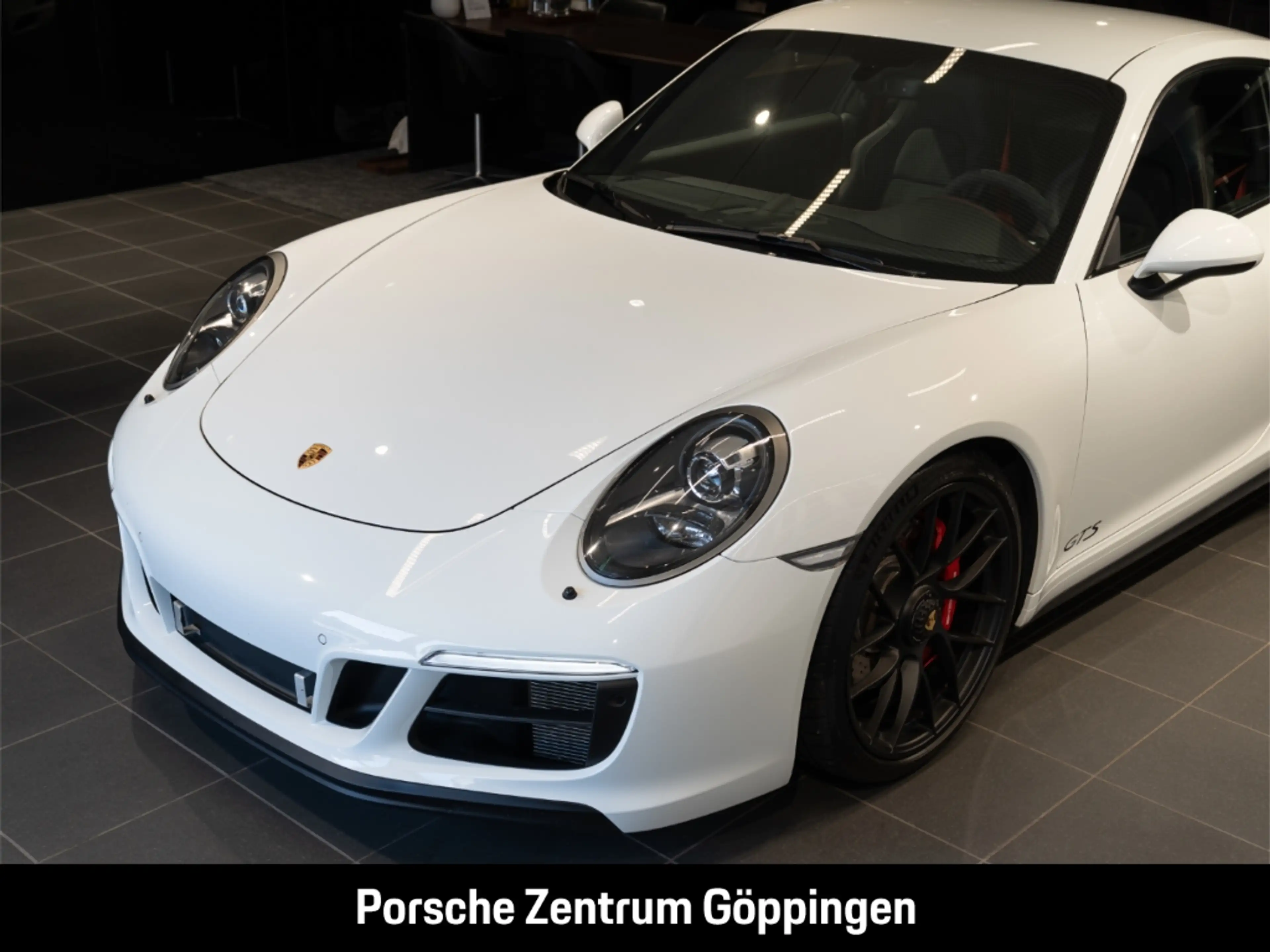 Porsche 991 -2 (911) Carrera GTS — photo 14