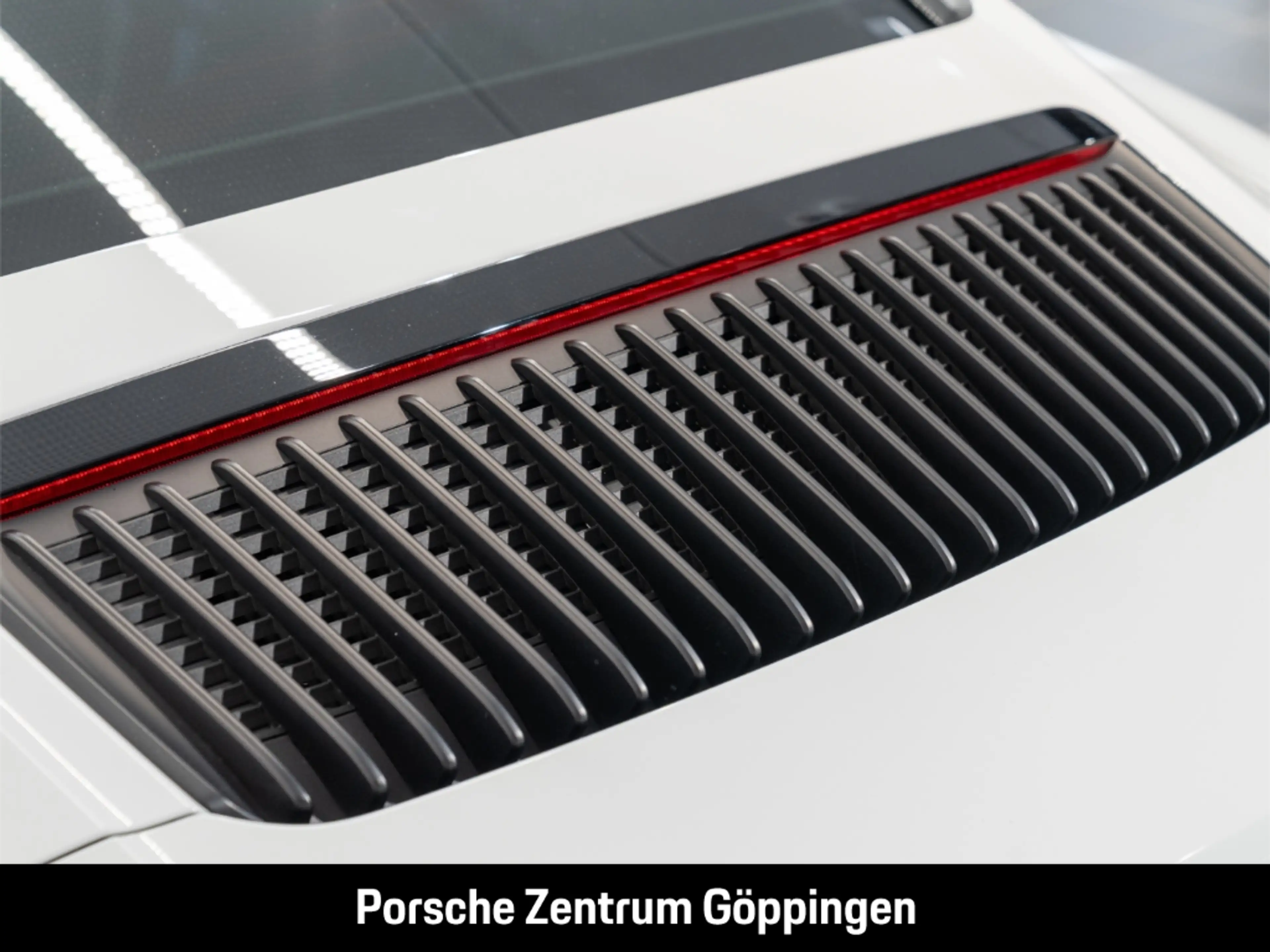 Porsche 991 -2 (911) Carrera GTS — photo 12