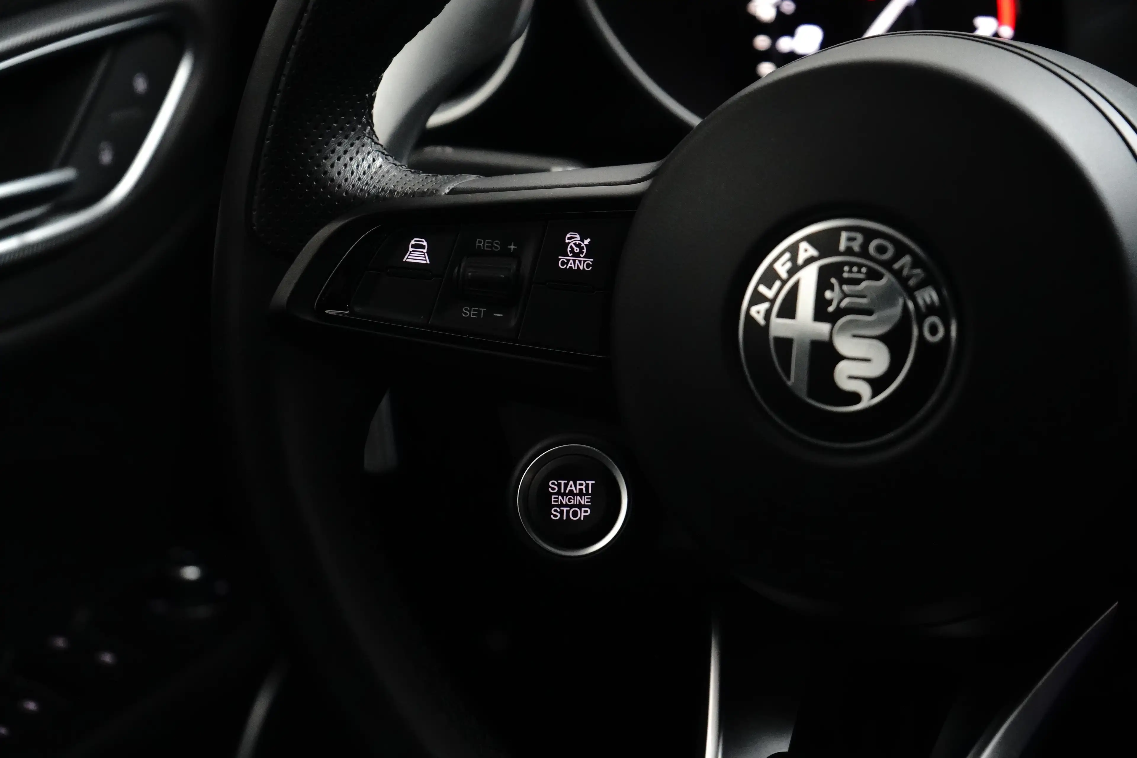 Alfa Romeo Giulia Veloce 280PK | Stoelverwarming | Adap. Cruise | 19 — photo 15