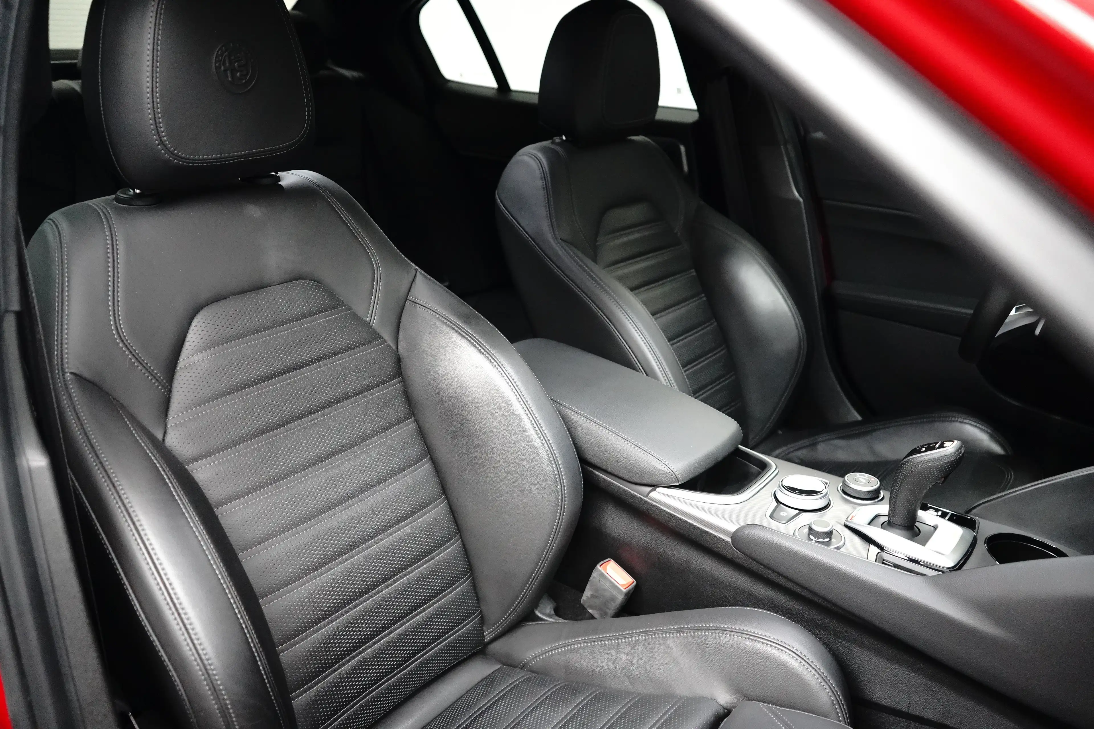 Alfa Romeo Giulia Veloce 280PK | Stoelverwarming | Adap. Cruise | 19 — photo 9