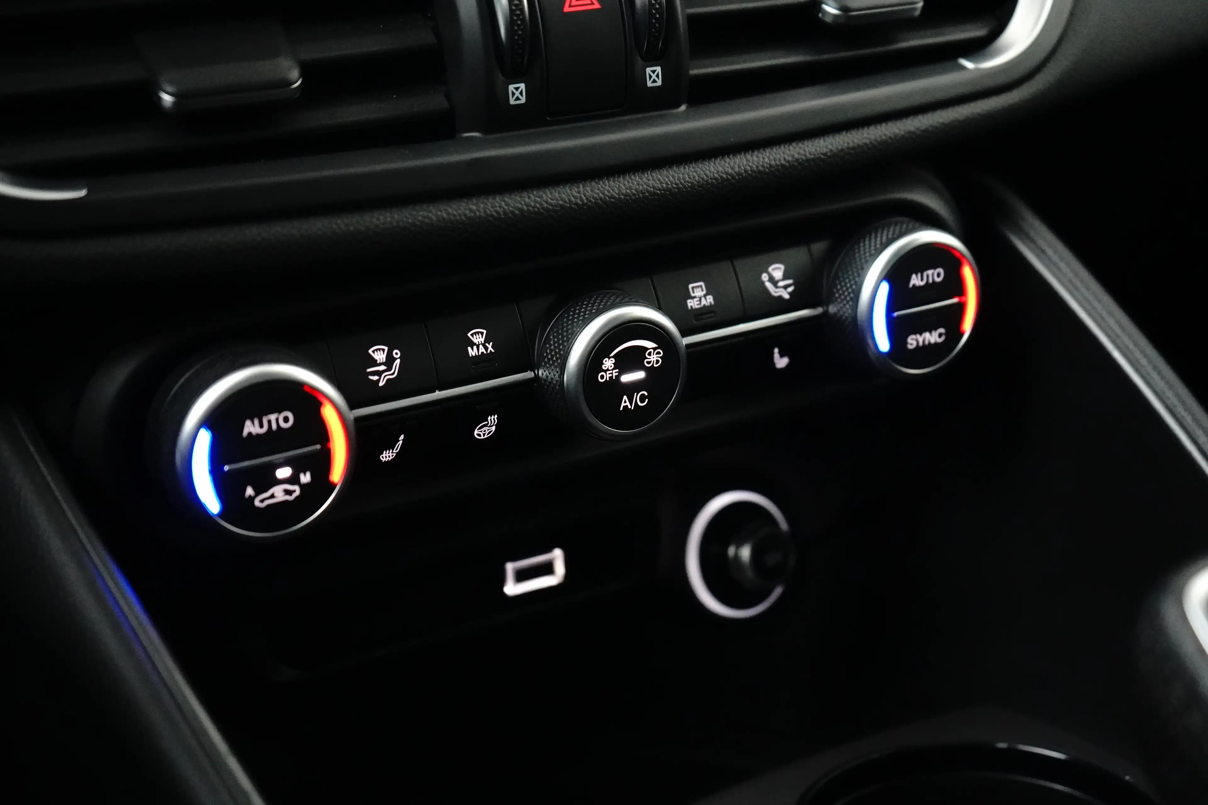 Alfa Romeo Giulia Veloce 280PK | Stoelverwarming | Adap. Cruise | 19 — photo 23