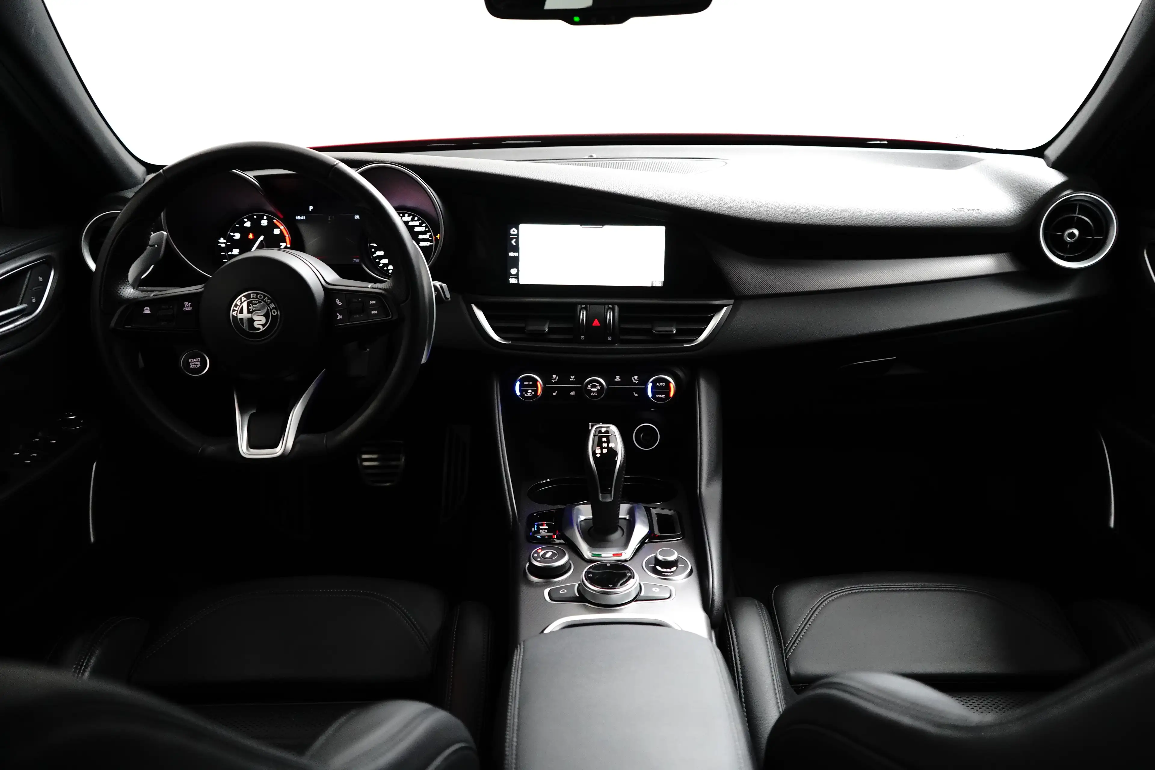 Alfa Romeo Giulia Veloce 280PK | Stoelverwarming | Adap. Cruise | 19 — photo 2