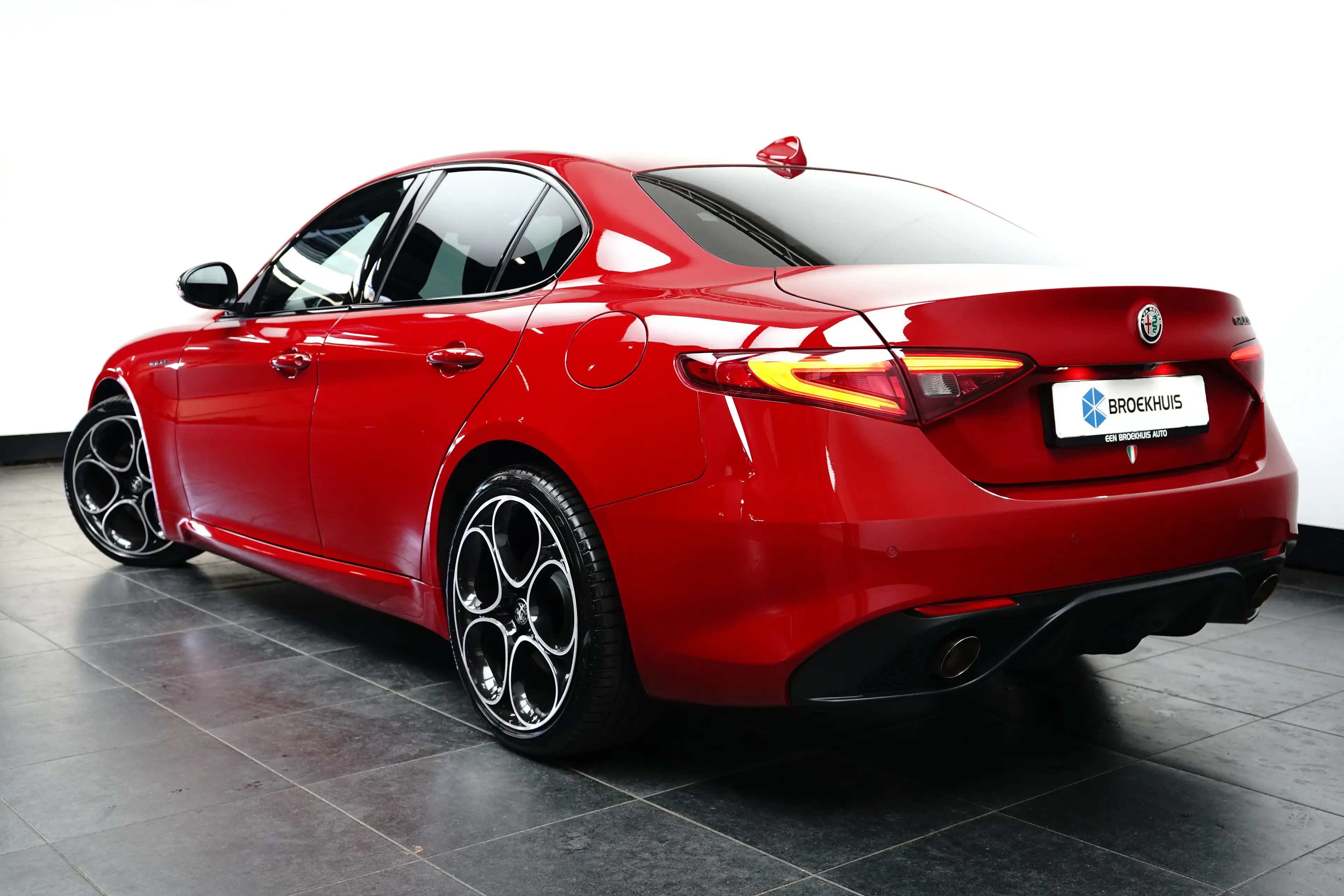 Alfa Romeo Giulia Veloce 280PK | Stoelverwarming | Adap. Cruise | 19 — photo 6