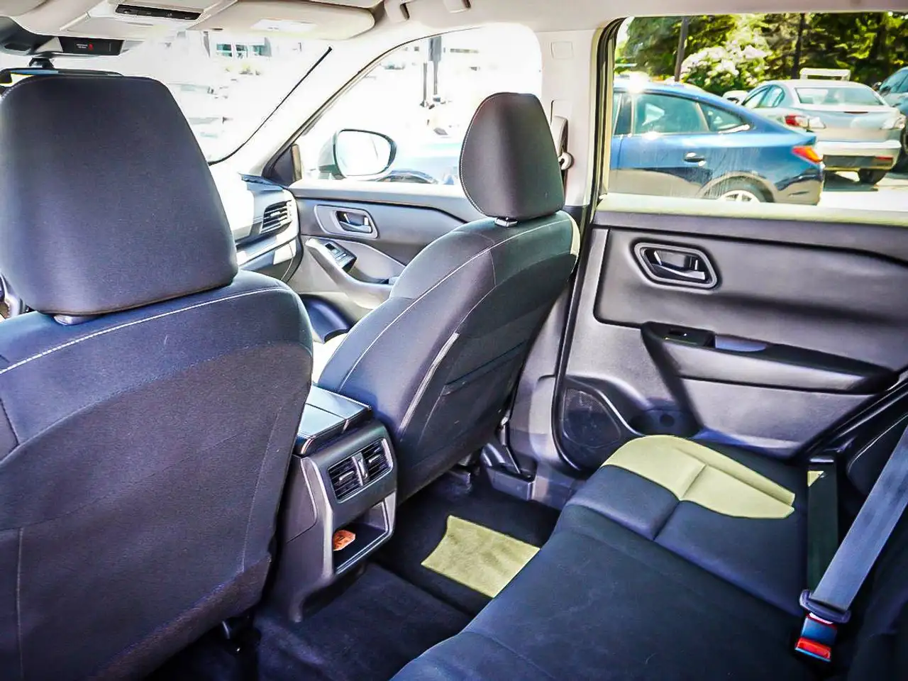 Nissan Rogue снимка Nissan Rogue